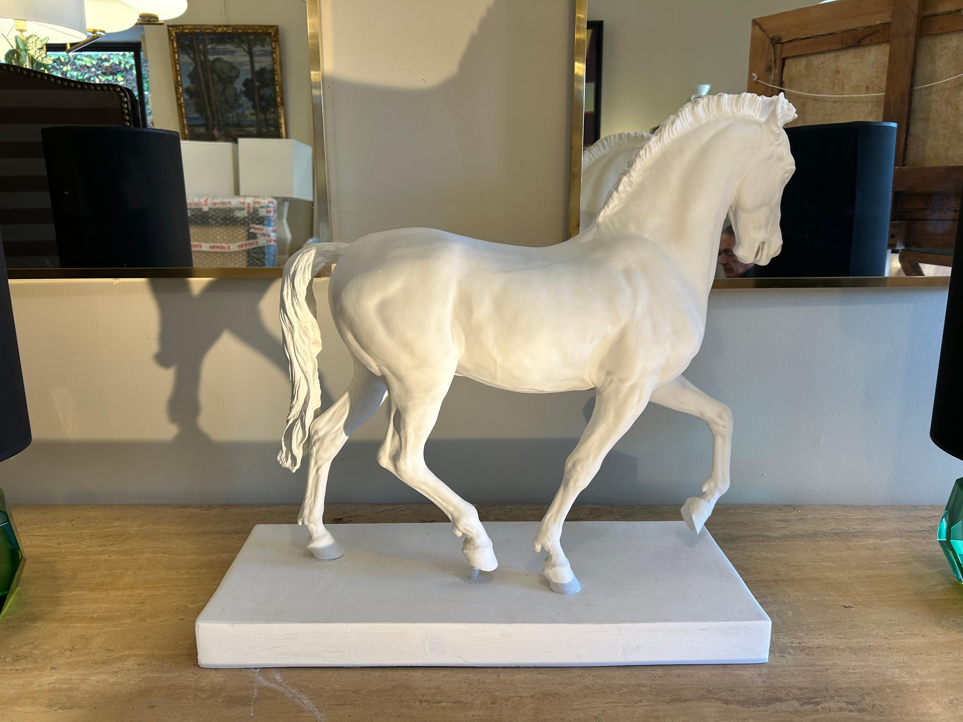 Fin du 20e siècle Cheval en plâtre, style académique. en vente