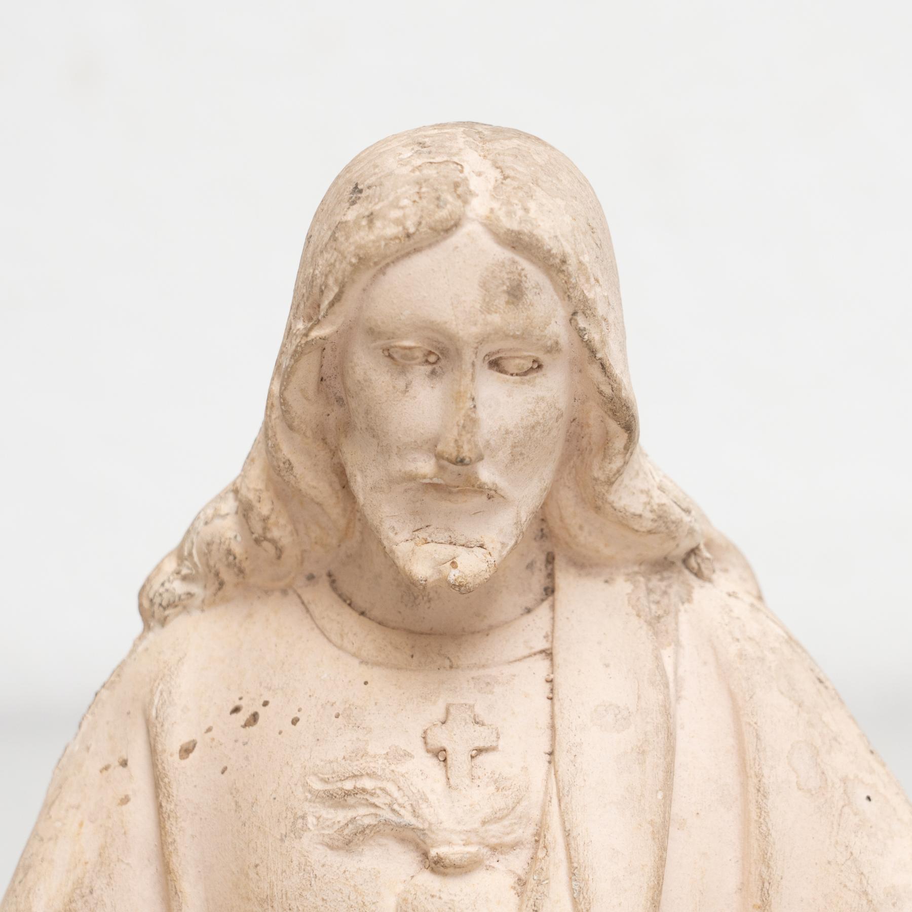Plaster Jesus Christ Traditional Figure, circa 1950 In Good Condition For Sale In Barcelona, Barcelona