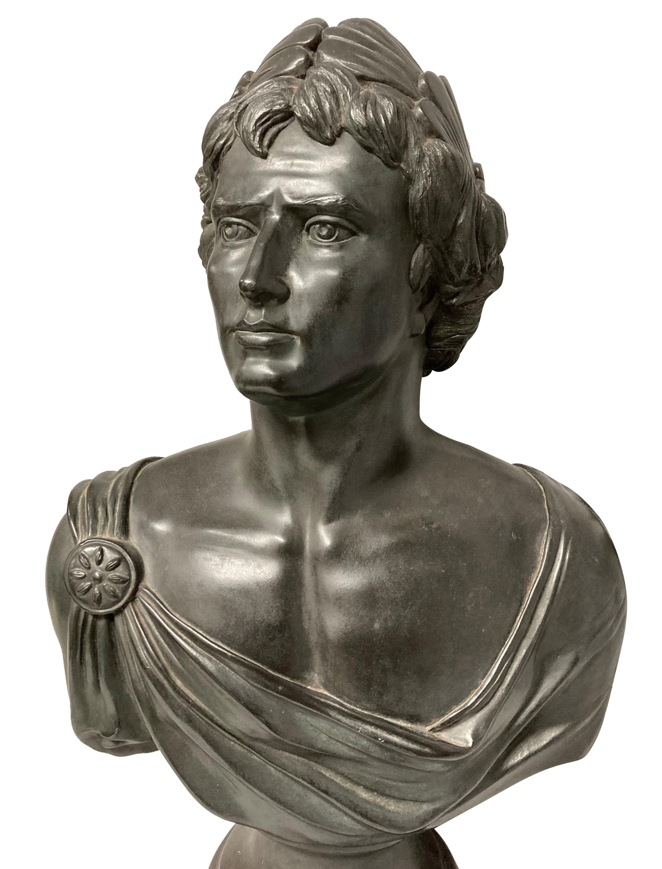 Gips Bibliotheksbüste des Kaisers Augustus aus Gips (Frühes 20. Jahrhundert) im Angebot