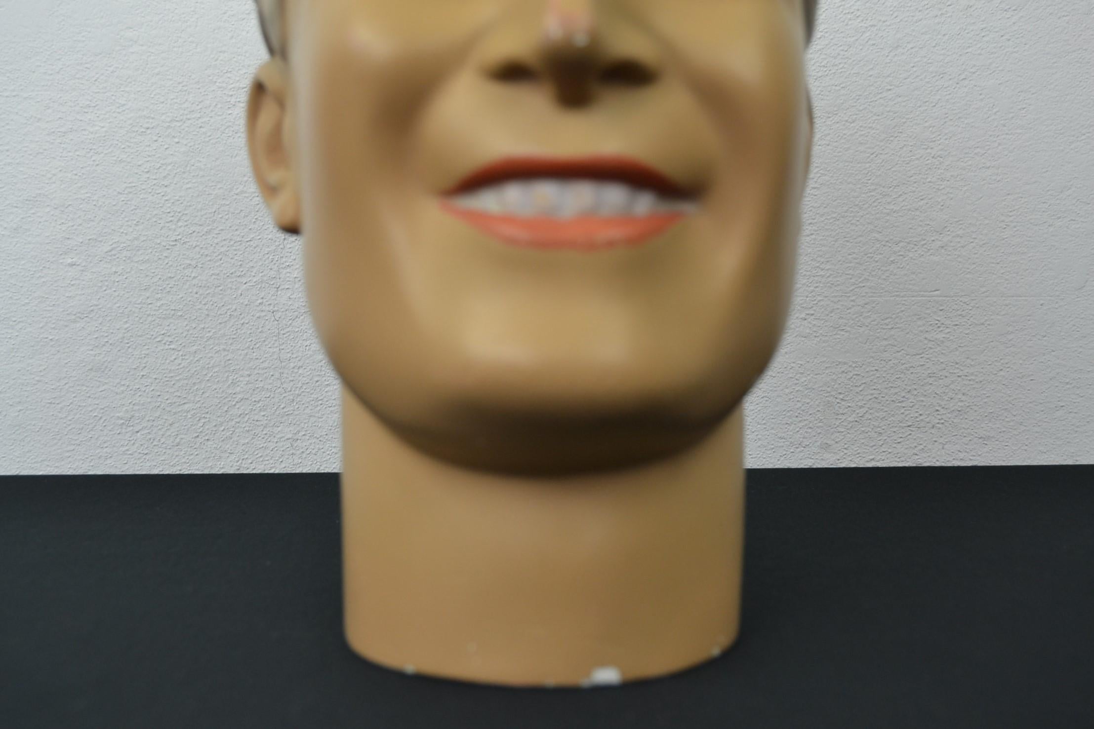 Plaster Male Mannequin Head with Blue Eyes In Good Condition For Sale In Antwerp, BE