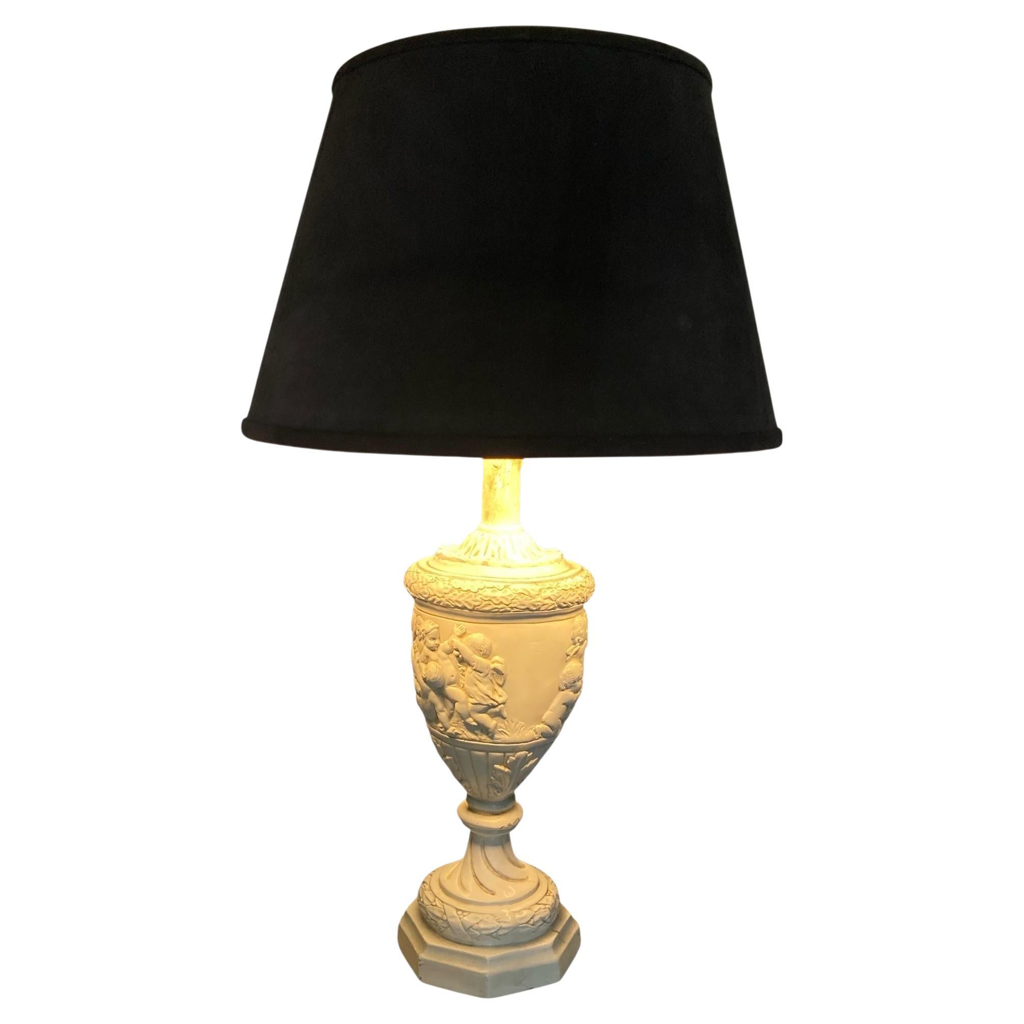 Lampe chérubin moulée et décorée en plâtre Circa 1930 Abat-jour en velours gris en vente
