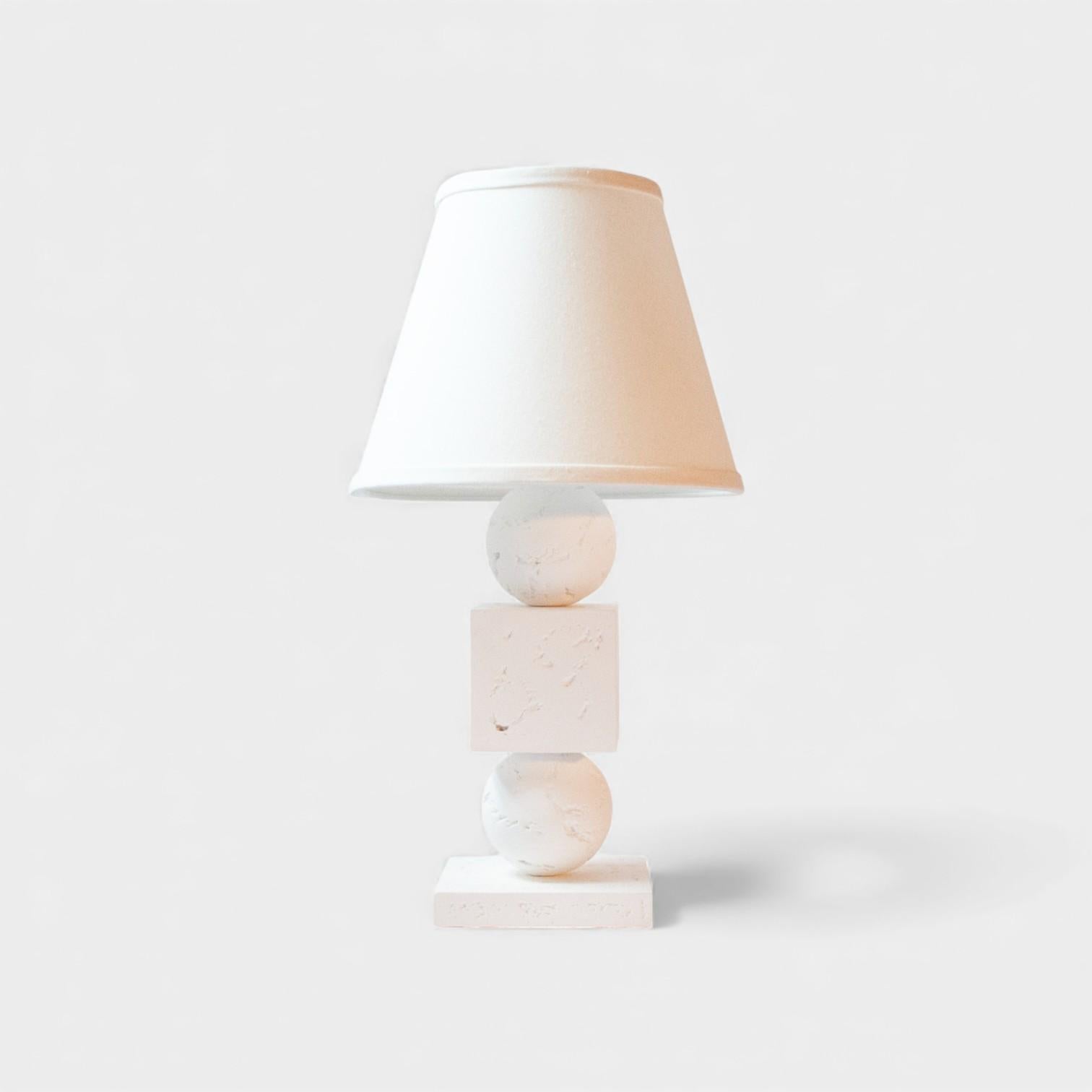 Lámpara de mesa neoclásica de escayola, Estados Unidos, Contemporáneo Neoclásico en venta