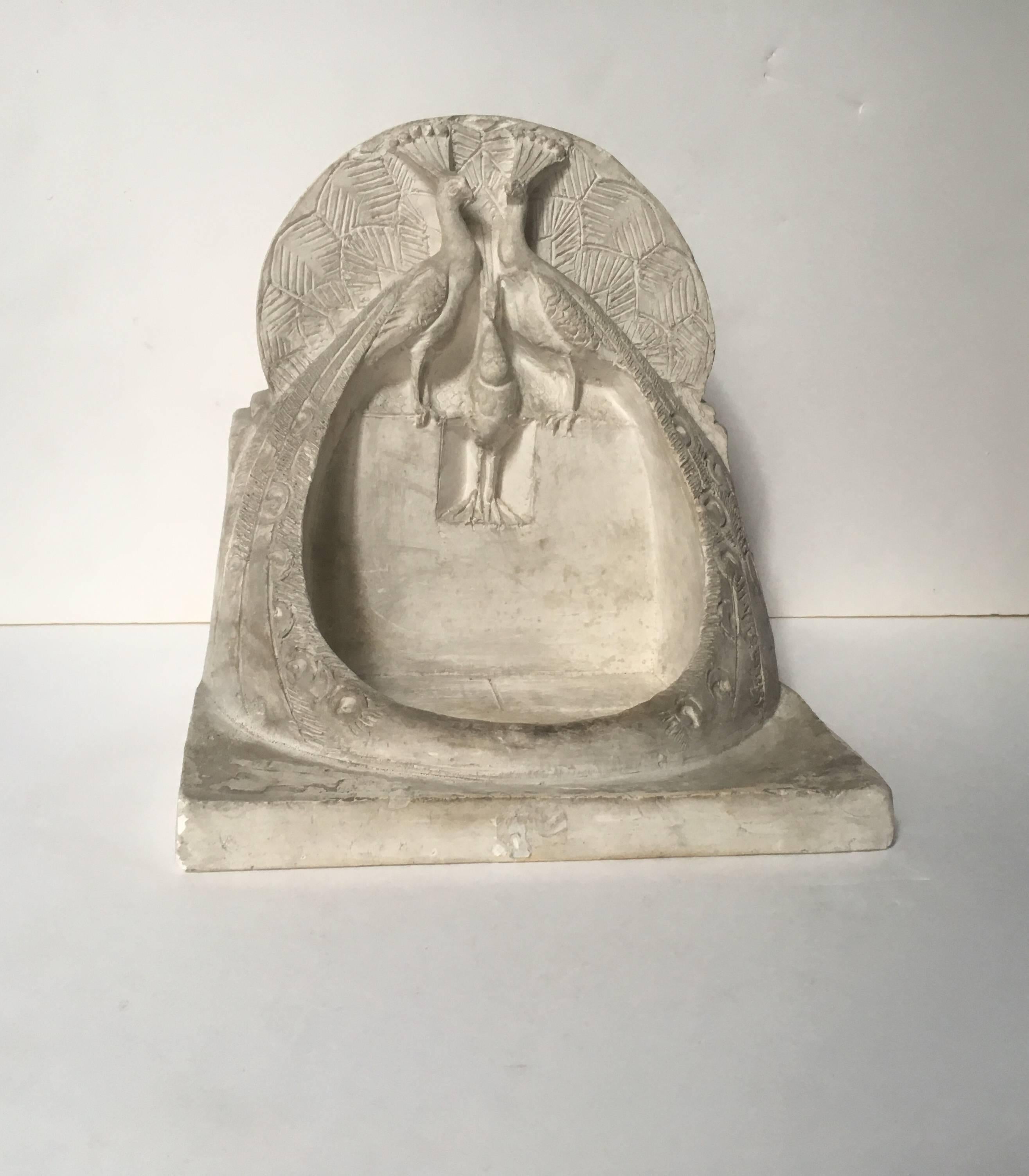 A circa 1940 sculpture model in plaster of a fountain by French painter and sculptor François d'Albignac (1903-1958).
Provenance guillaume le floc'h auction room sale of the artist François d'Albignac 22 march 2015.
 