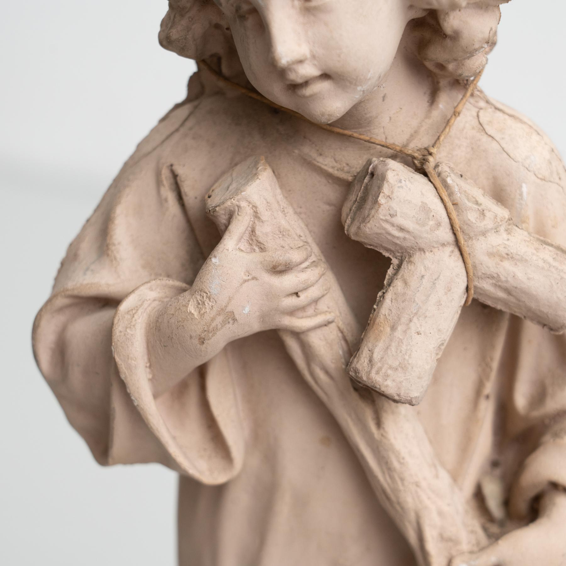 Figure traditionnelle religieuse en plâtre représentant le bébé Jésus-Christ, vers 1950 Bon état - En vente à Barcelona, Barcelona