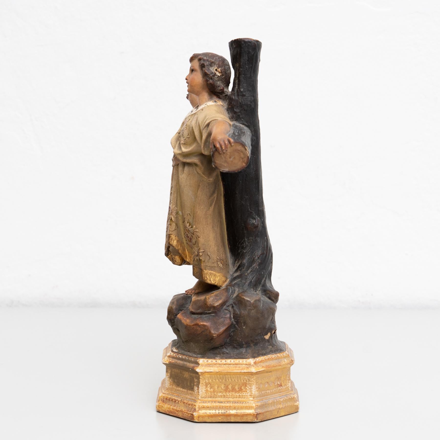 Figure religieuse traditionnelle de l'Enfant Jésus en plâtre, vers 1930 en vente 3