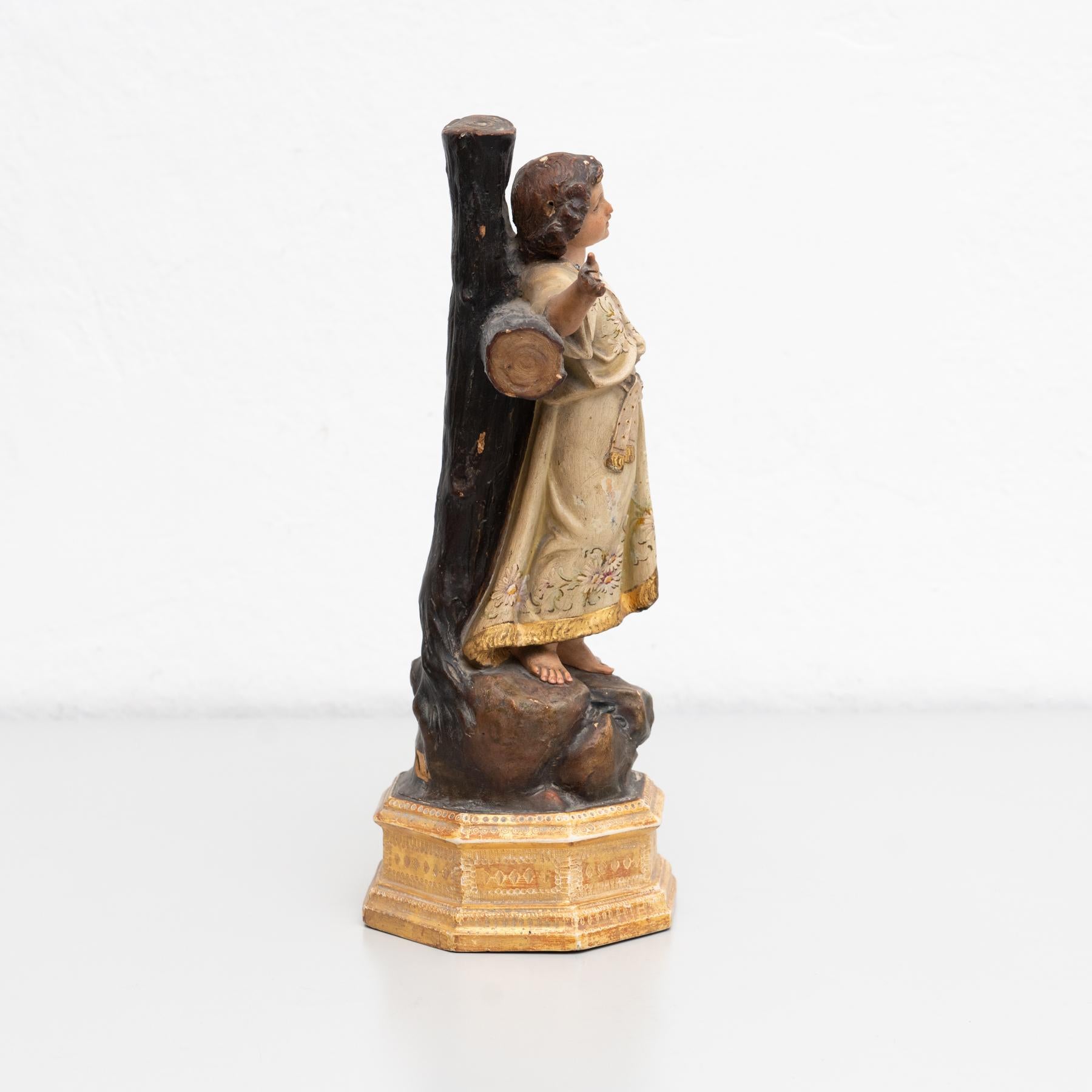Figure religieuse traditionnelle de l'Enfant Jésus en plâtre, vers 1930 en vente 8