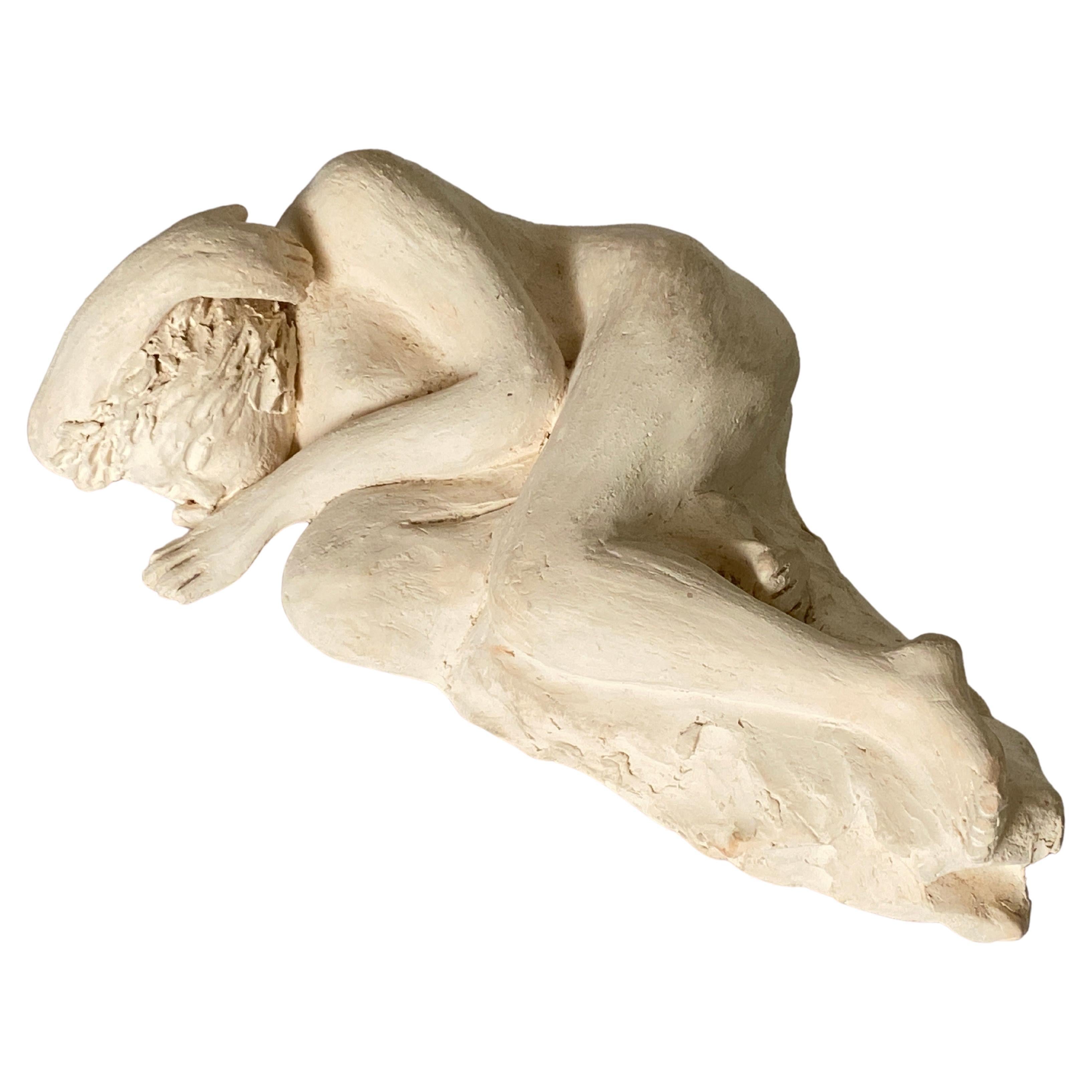 Sculpture en plâtre Art Deco Période Femme allongée France, circa 1930 en vente