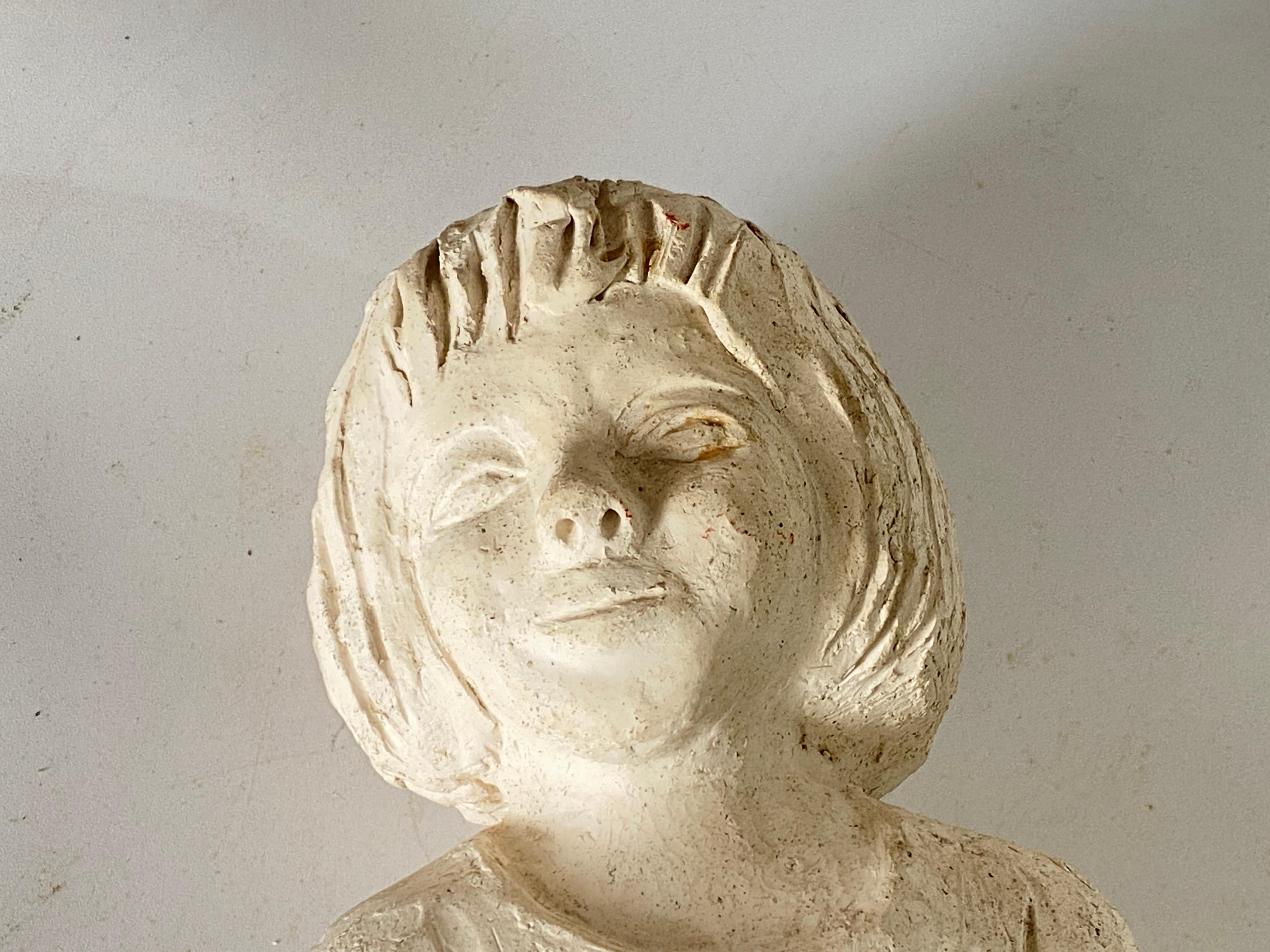 Sculpture en plâtre d'époque Art Déco - Femme assise - France - Circa 1930 en vente 5
