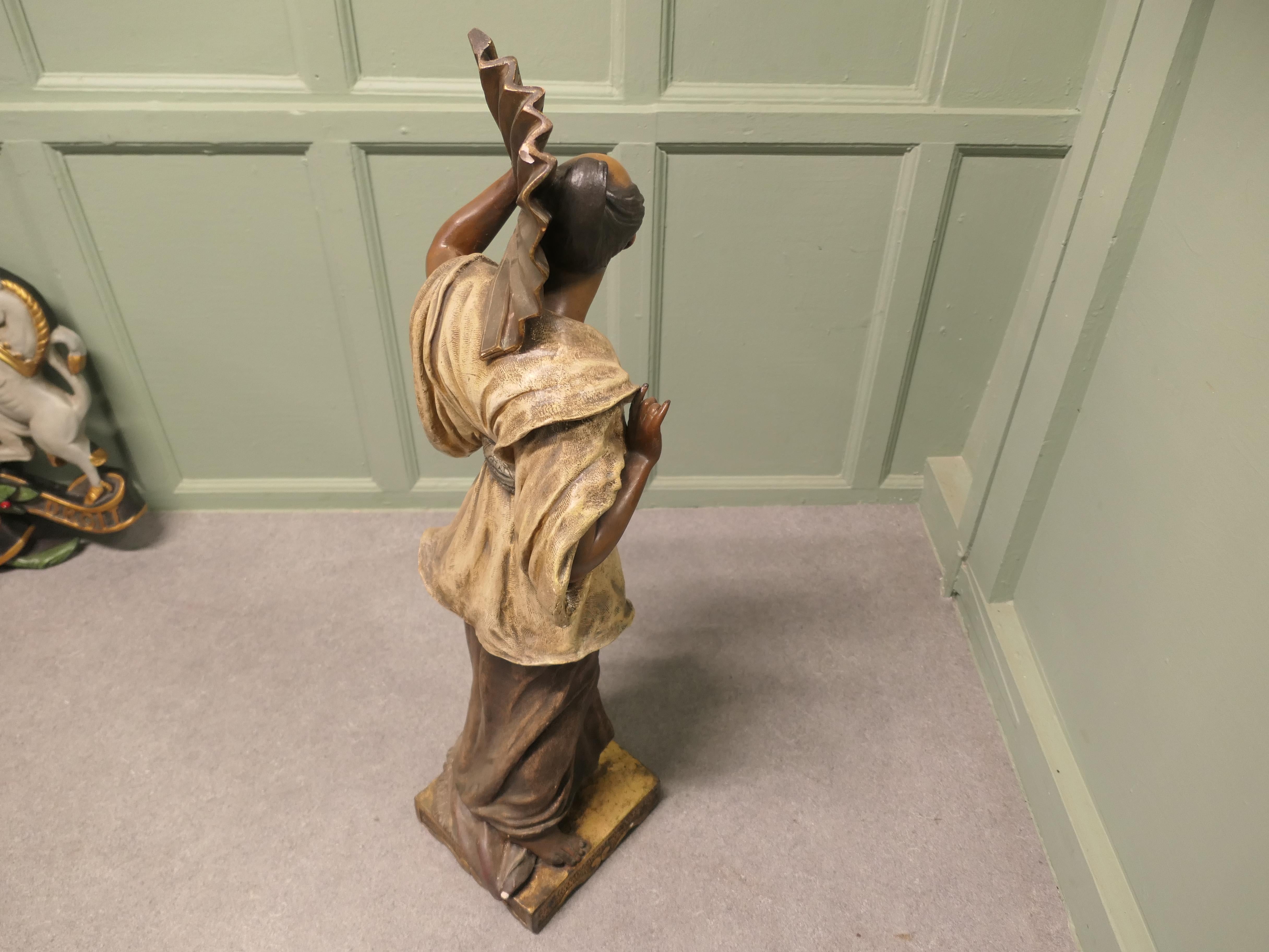 XIXe siècle Sculpture en plâtre d'un guerrier samouraï Les samouraïs étaient une caste de guerriers. en vente