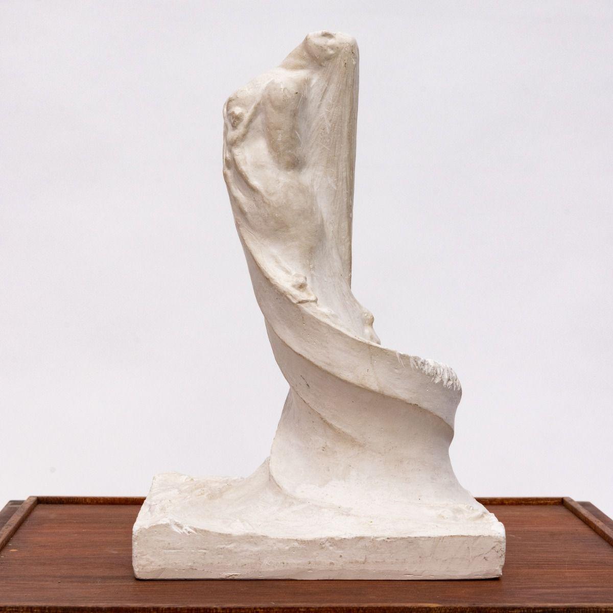Moderno Scultura in gesso di donna di Einar Jónsson in vendita