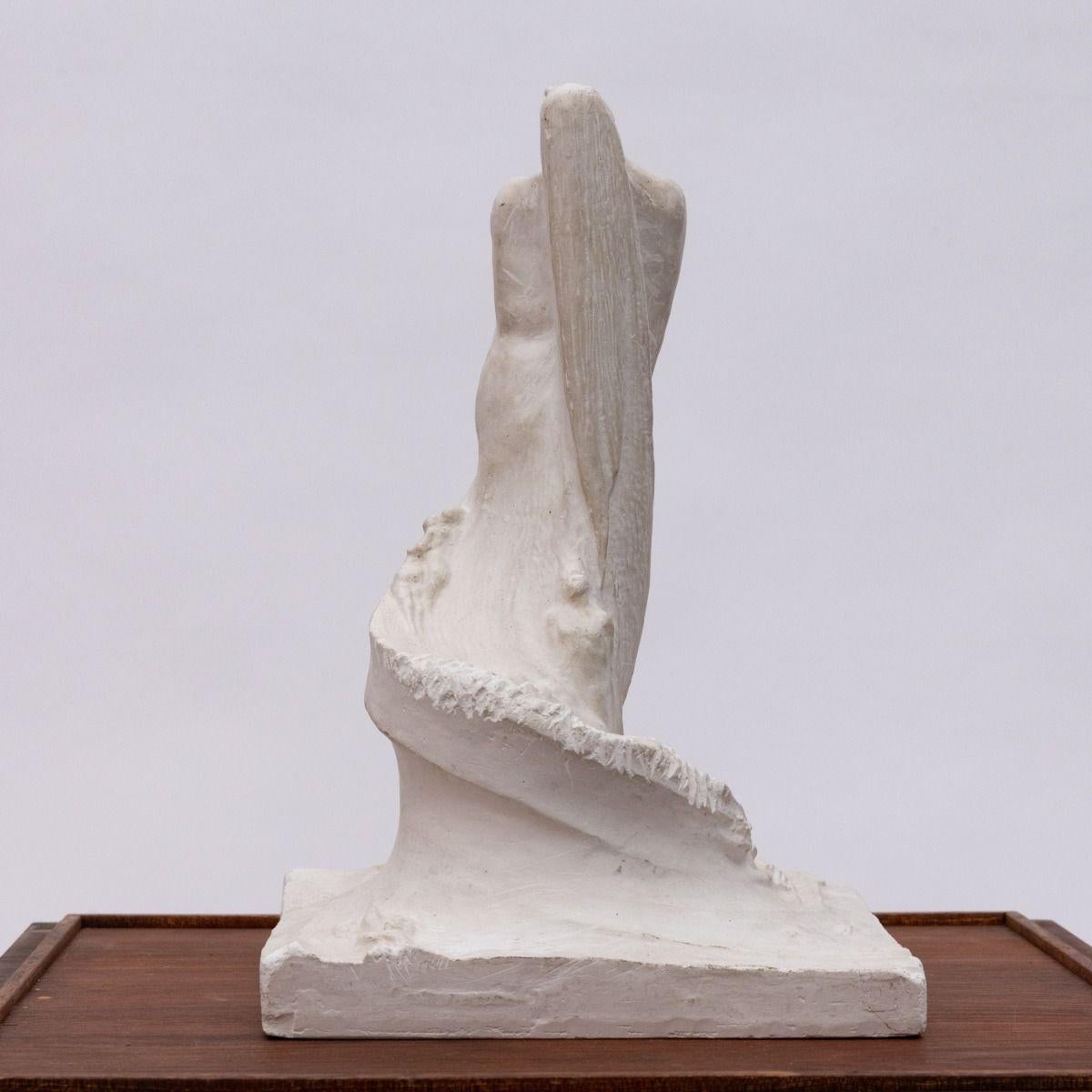 XX secolo Scultura in gesso di donna di Einar Jónsson in vendita