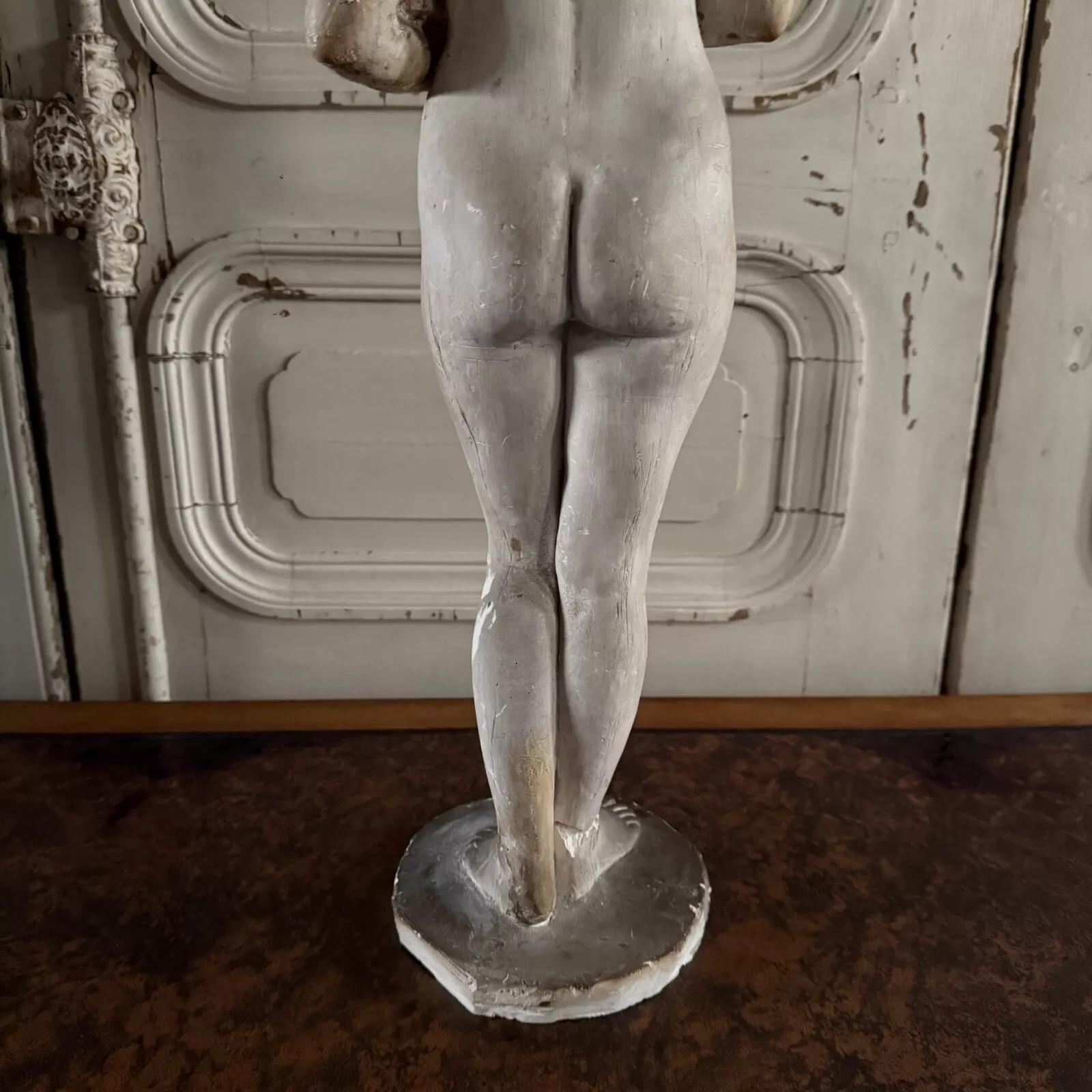 Statua in gesso da studio di Charles Charles Filleul, soggetto femminile con scatola, 20° secolo in vendita 2