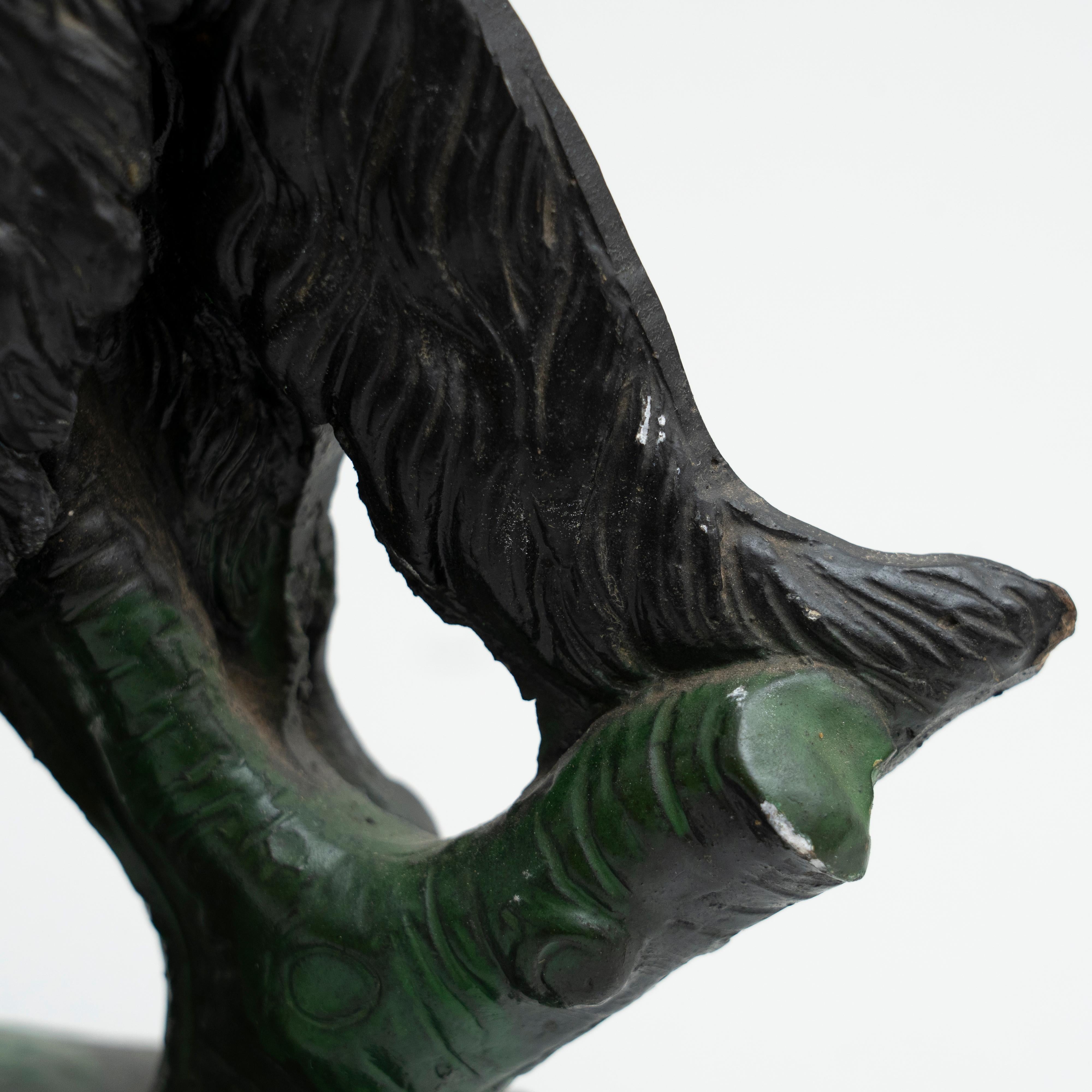 Figura di cane tradizionale in gesso, 1950 circa in vendita 7