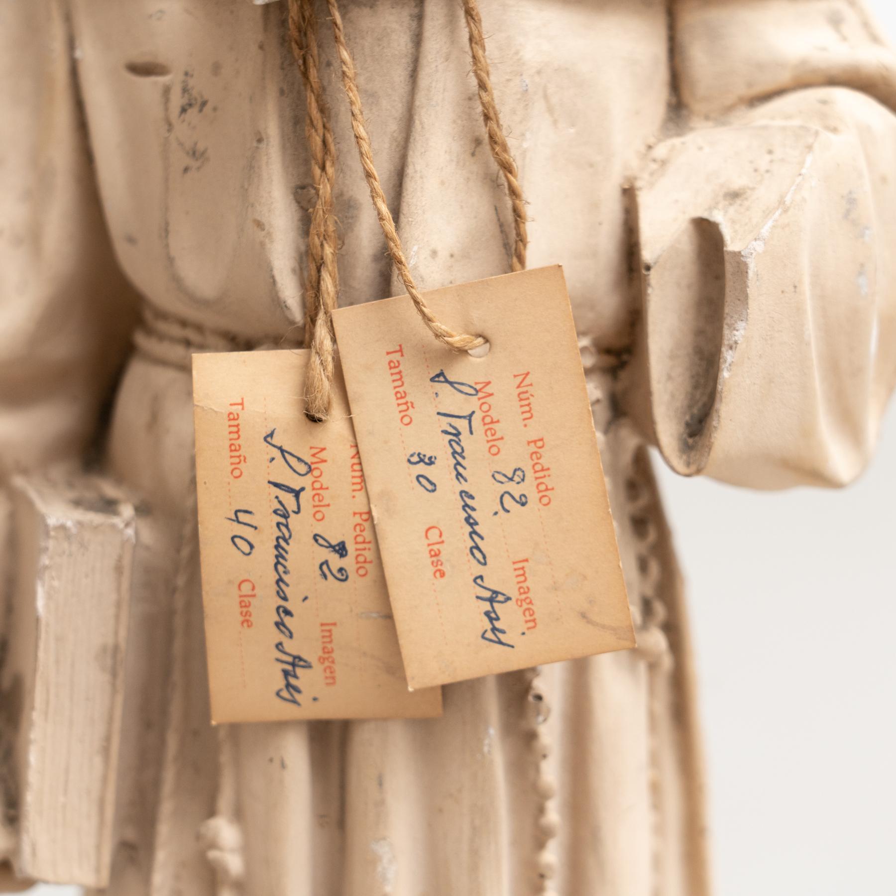 Figure traditionnelle de saint en plâtre, vers 1950 Bon état - En vente à Barcelona, ES