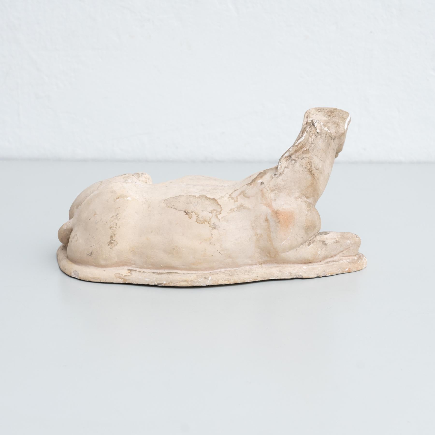 Figura de caballo tradicional de escayola, hacia 1950 en venta 2