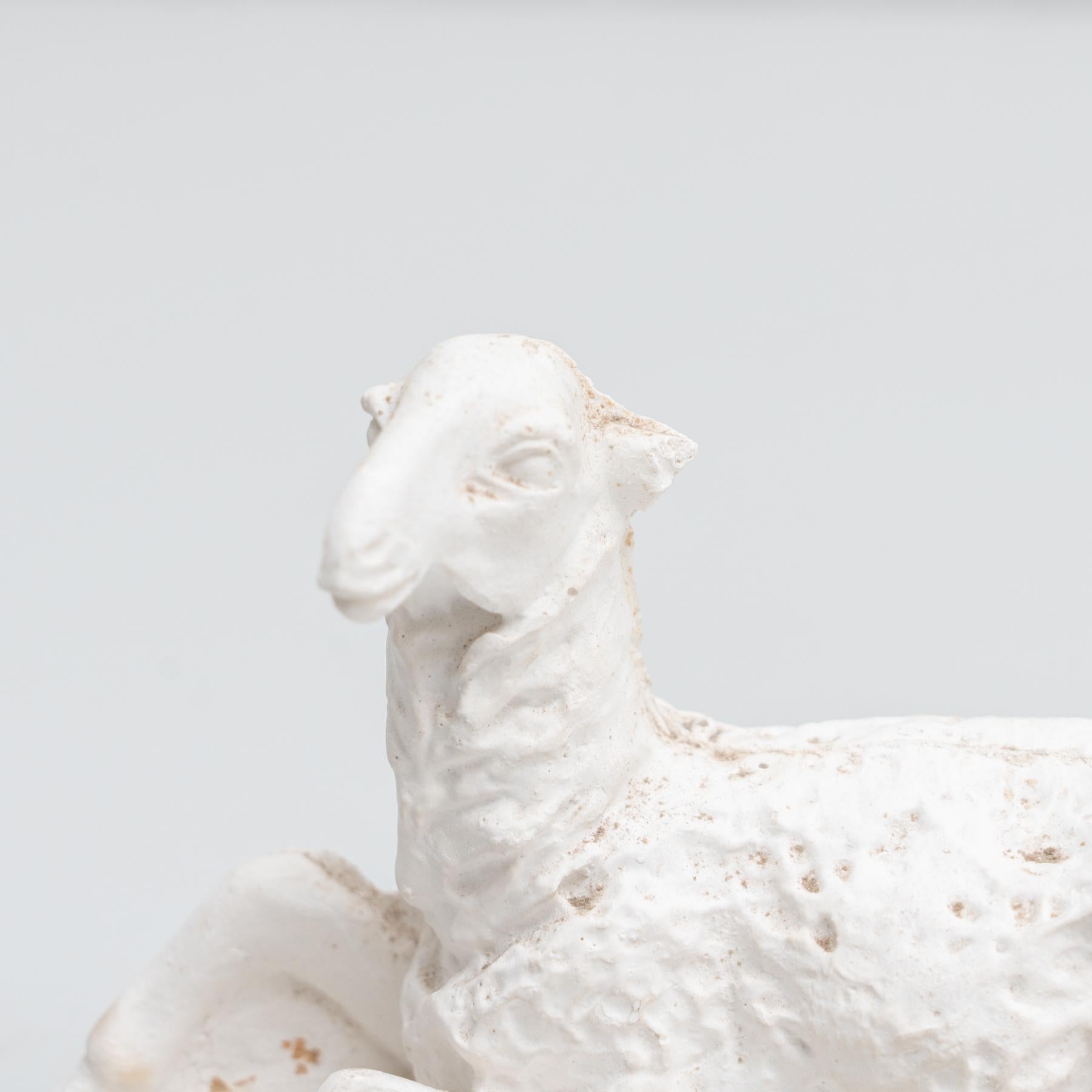 Plaster Traditional Sheep Figure, circa 1950 In Good Condition For Sale In Barcelona, Barcelona