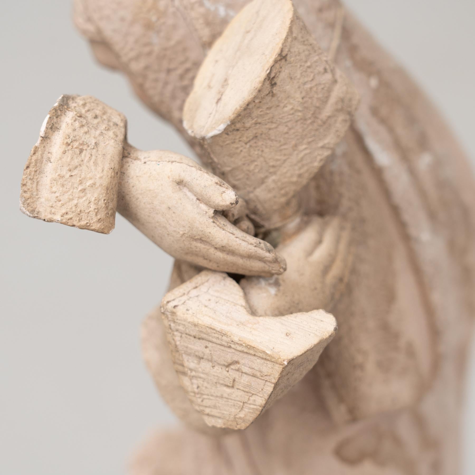 Plaster Traditional Spanish Figure of a Virgin, circa 1950 For Sale 10