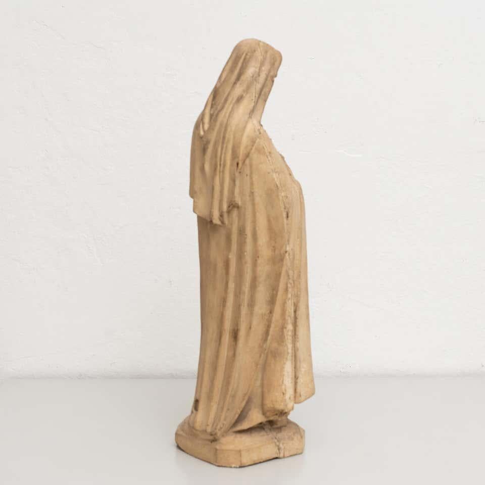 Plaster Virgin Traditional Figure, circa 1930 For Sale 4