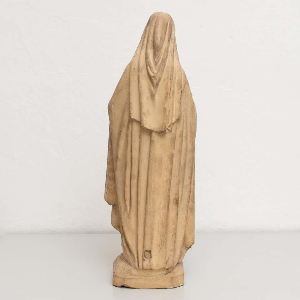 Plaster Virgin Traditional Figure, circa 1930 For Sale 5