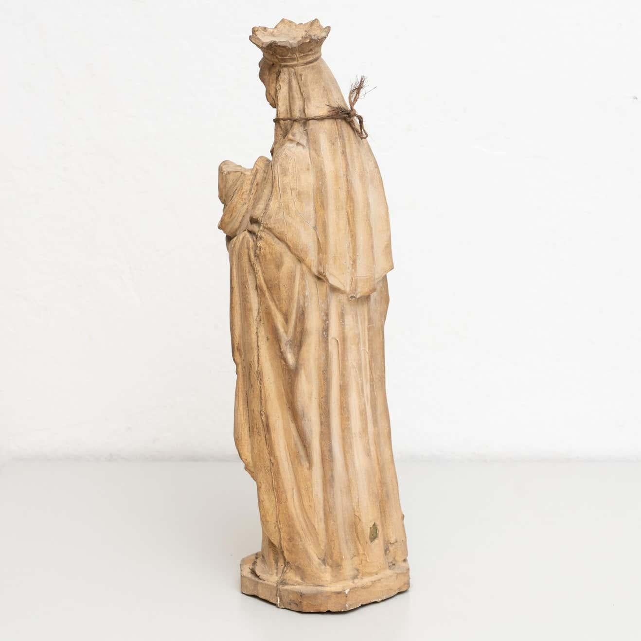 Traditionelle Jungfrauenfigur aus Gips, um 1950 im Angebot 4