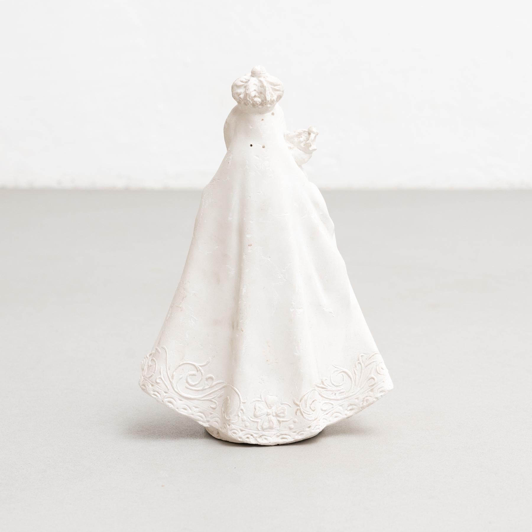 Plaster Virgin Traditional Figure, circa 1950 For Sale 5