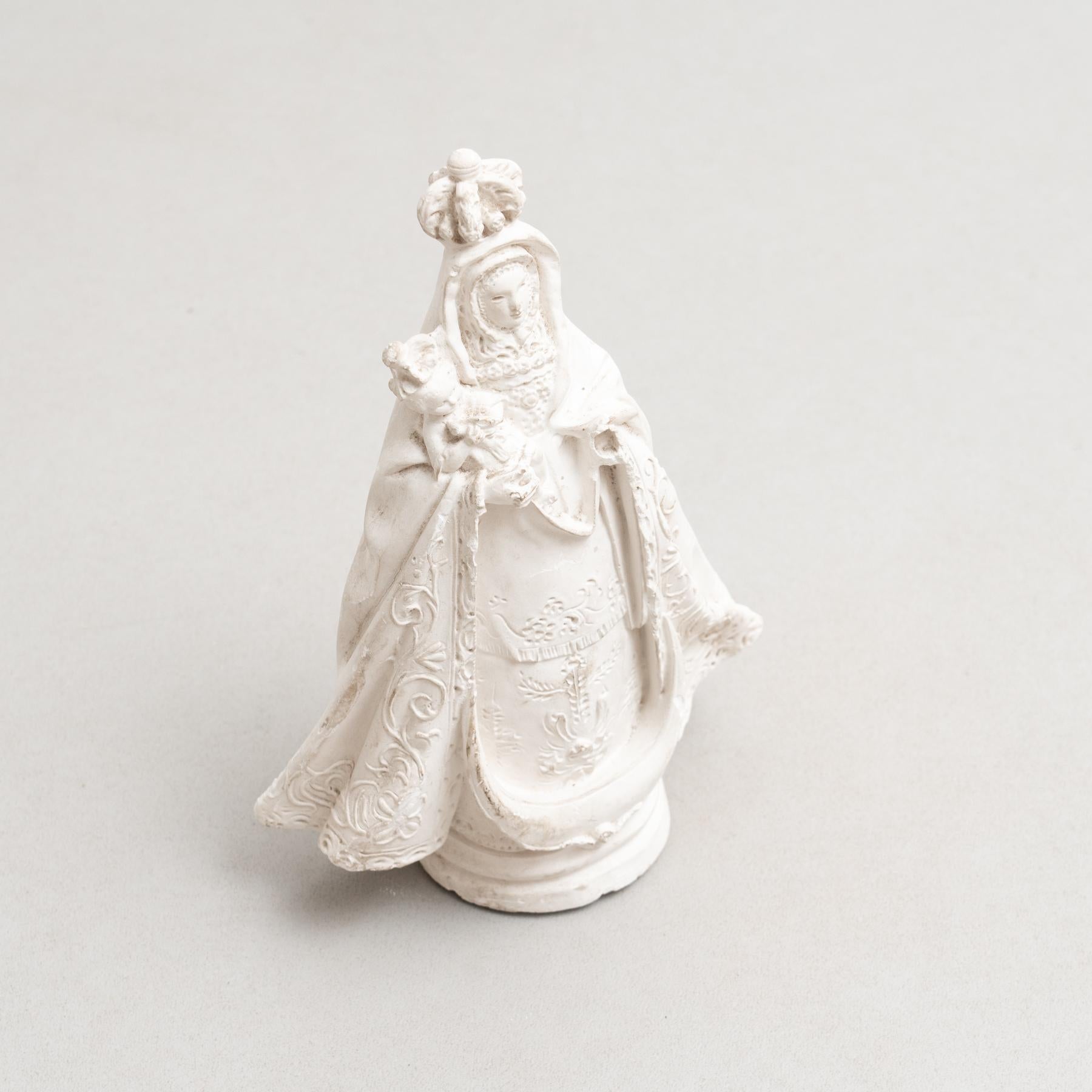 Plaster Virgin Traditional Figure, circa 1950 For Sale 6