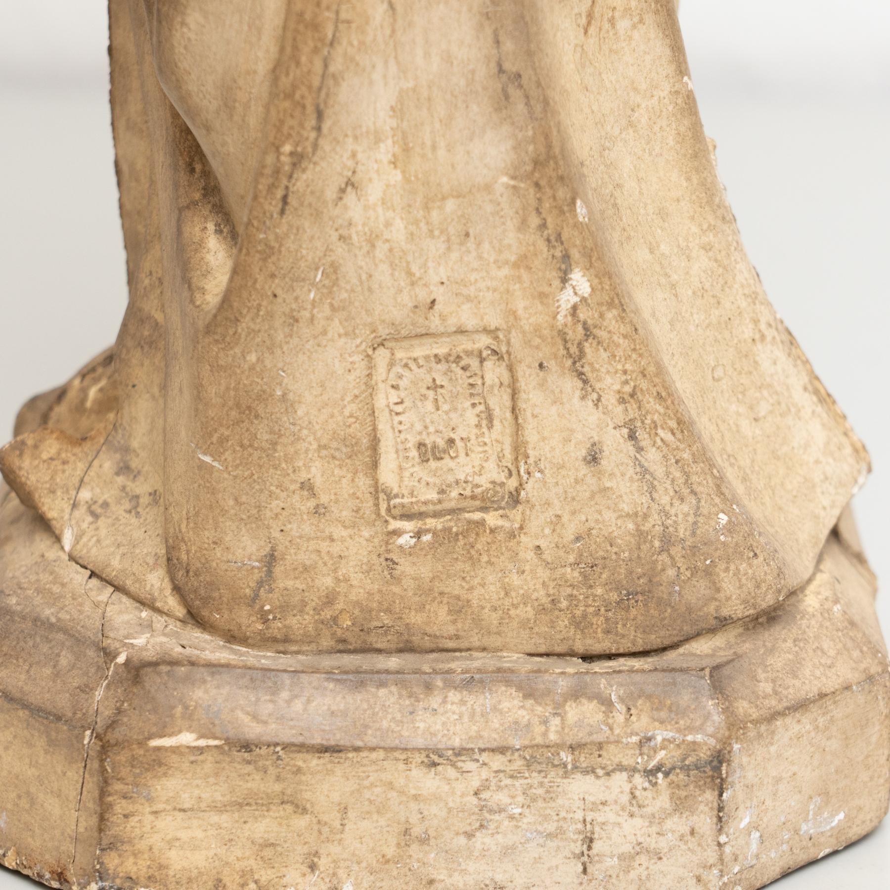 Plaster Virgin Traditional Figure, circa 1950 For Sale 7