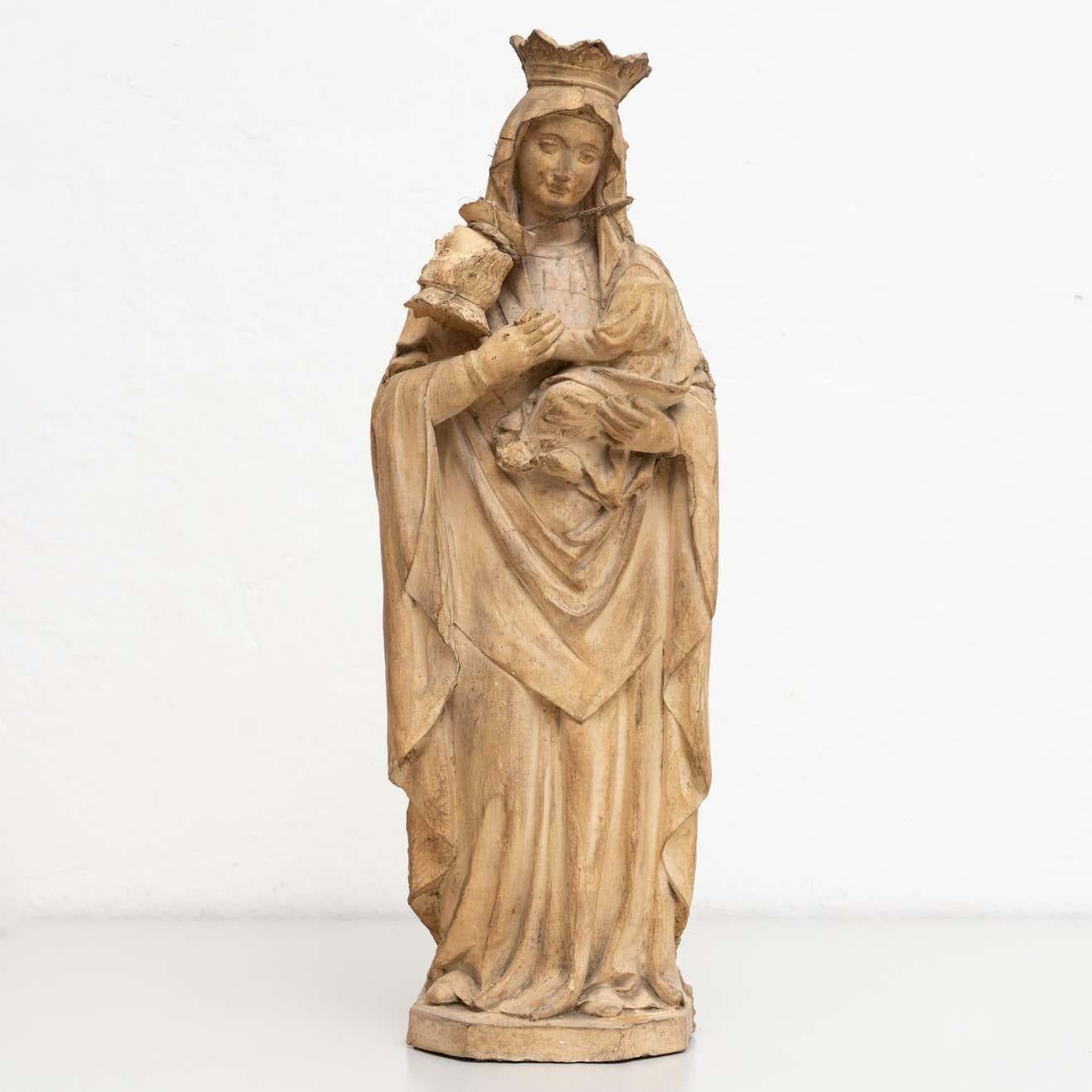 Moderne Figure traditionnelle vierge en plâtre, vers 1950 en vente
