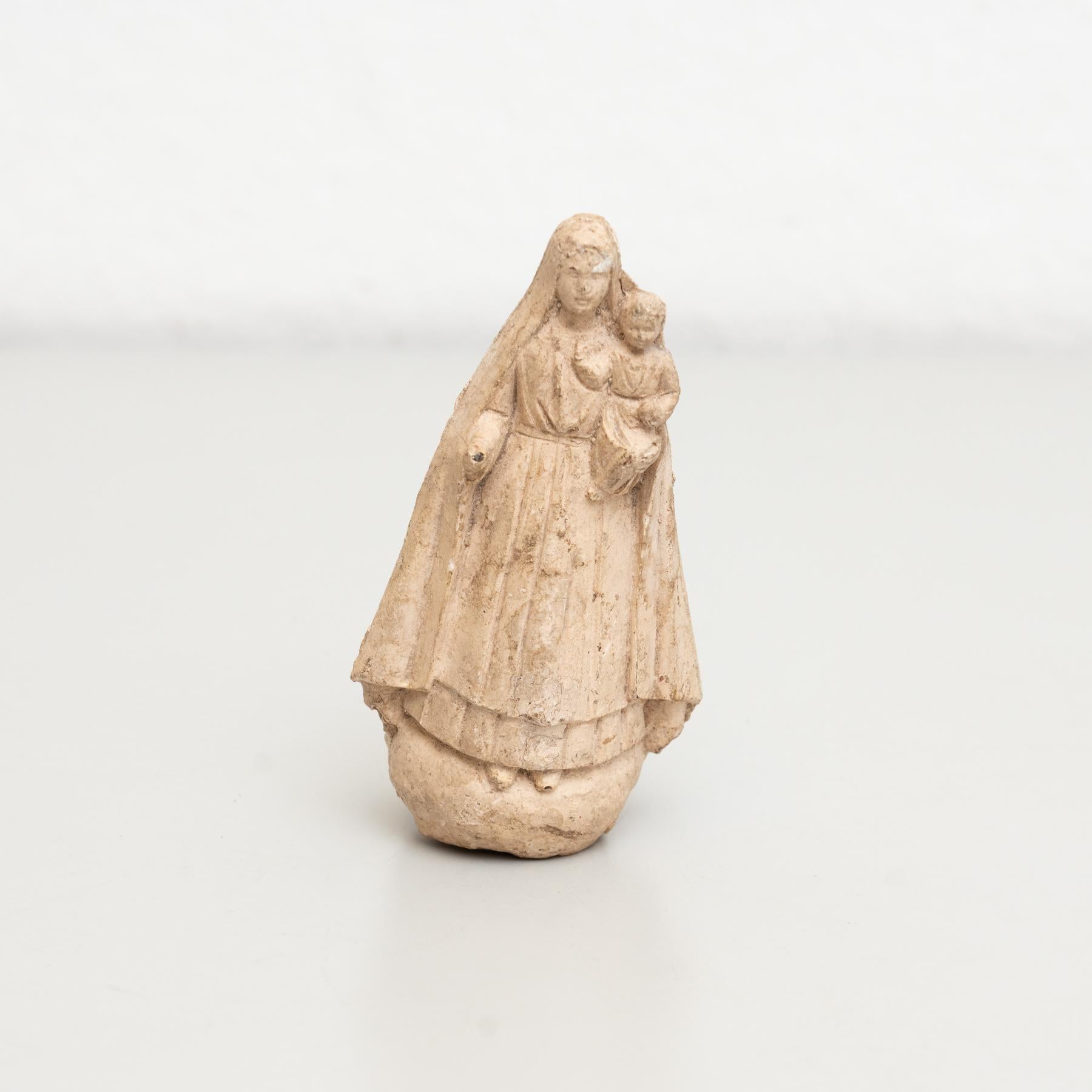 Moderne Vierge traditionnelle en plâtre, vers 1950 en vente
