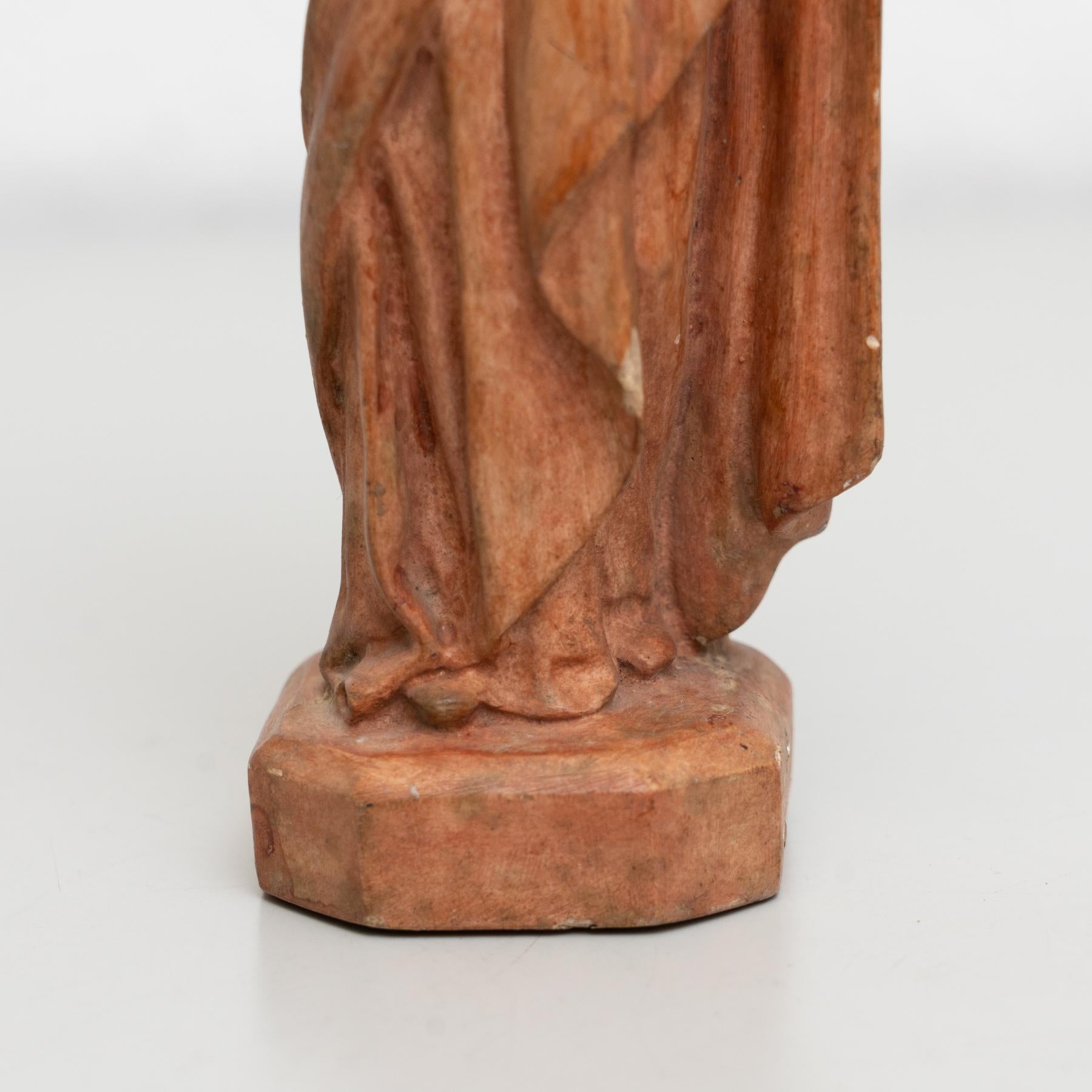 Figure traditionnelle vierge en plâtre, datant d'environ 1950 Bon état - En vente à Barcelona, Barcelona