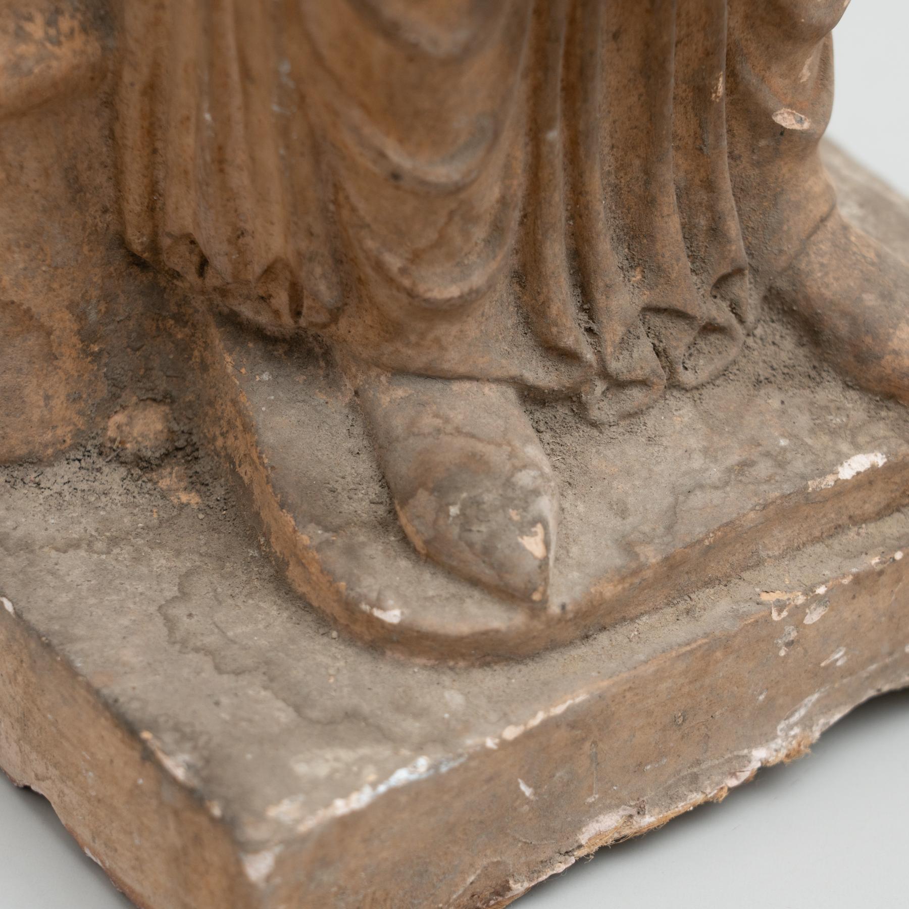 Plâtre Vierge traditionnelle en plâtre, vers 1950 en vente