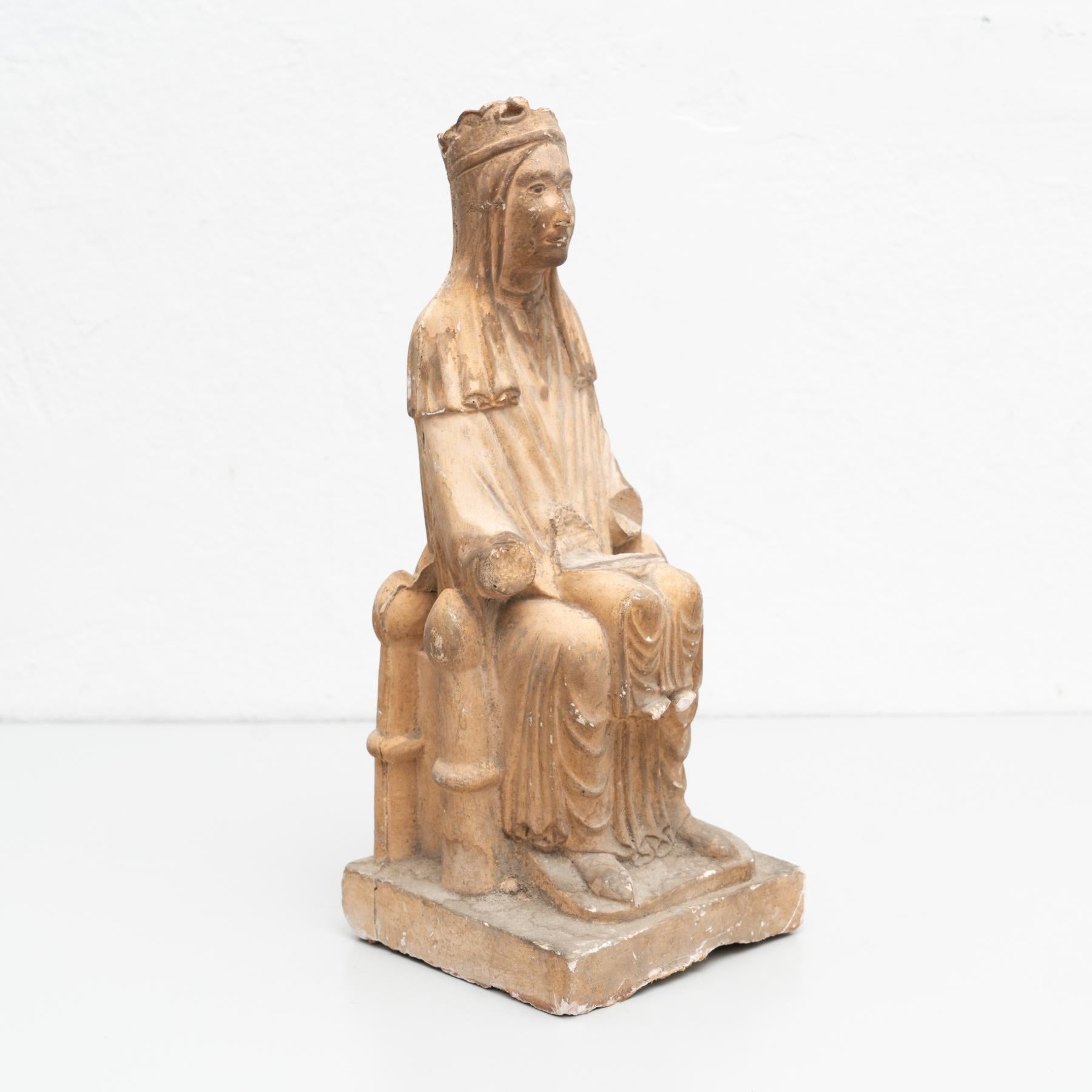 Vierge traditionnelle en plâtre, vers 1950 en vente 1