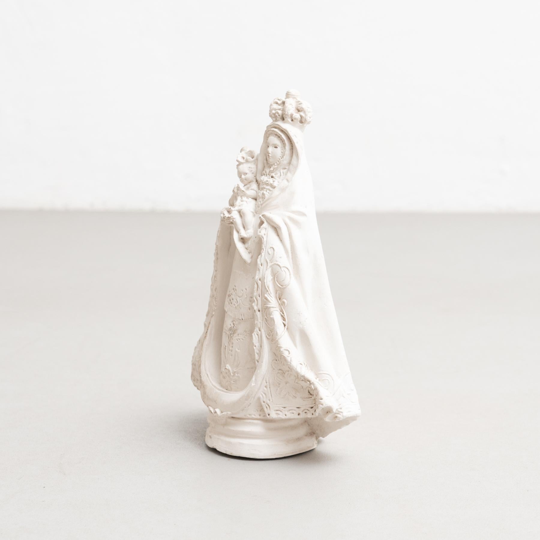 Plaster Virgin Traditional Figure, circa 1950 For Sale 2