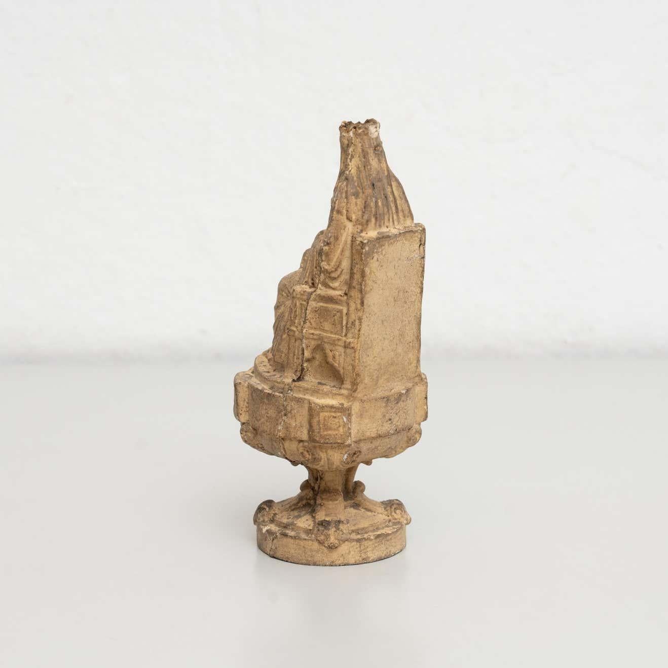 Plaster Virgin Traditional Figure, circa 1950 For Sale 3