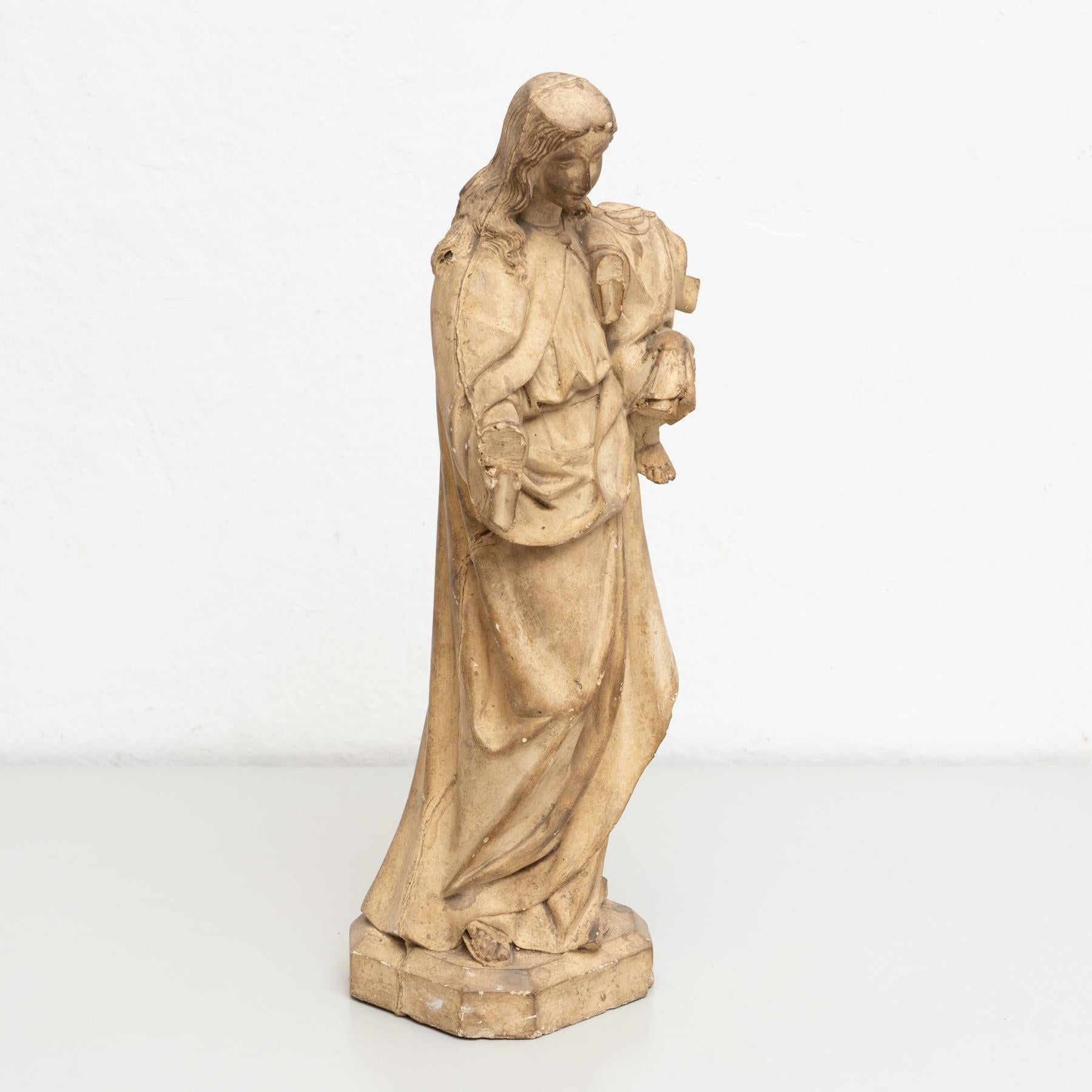 Plaster Virgin Traditional Figure, circa 1950 For Sale 3