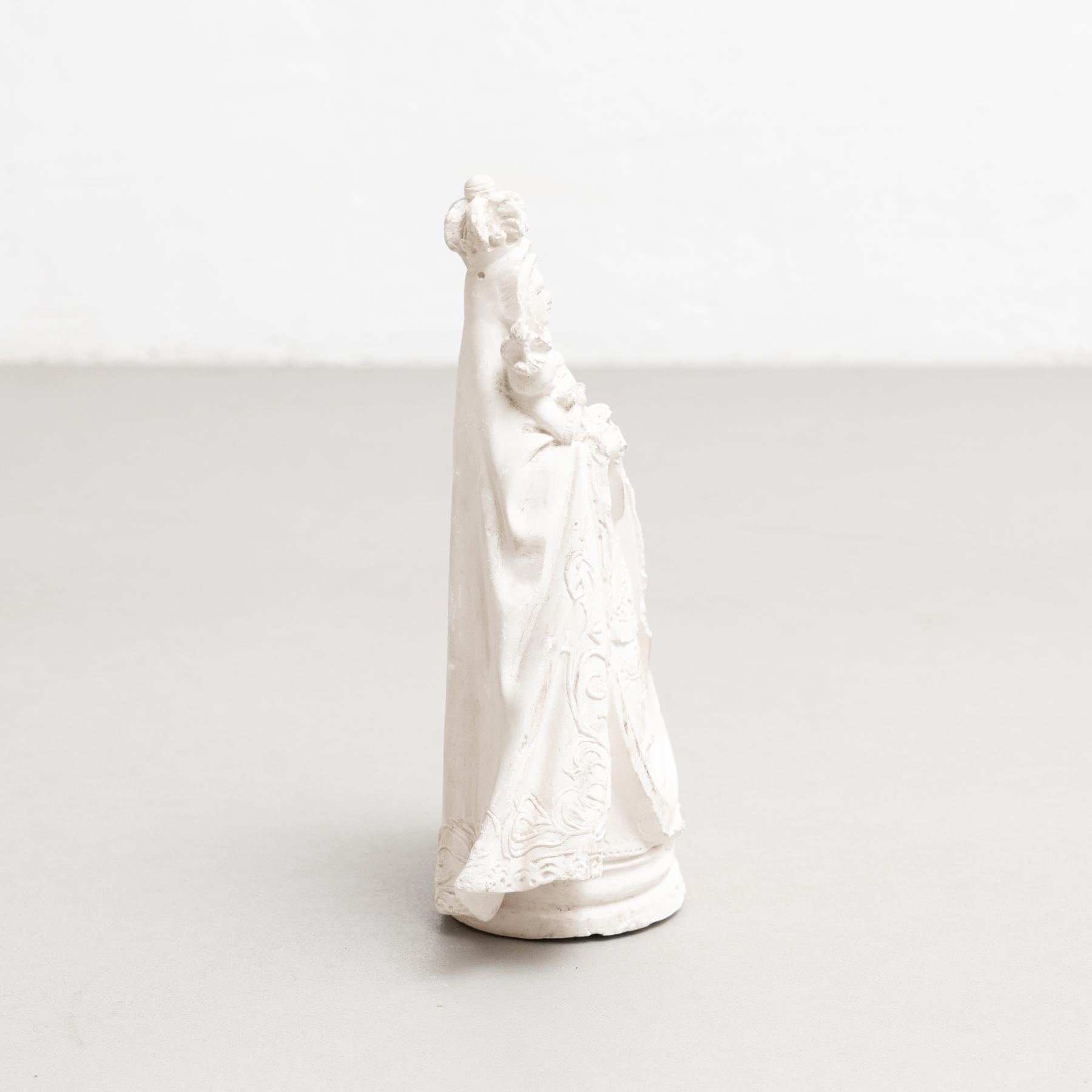Plaster Virgin Traditional Figure, circa 1950 For Sale 3