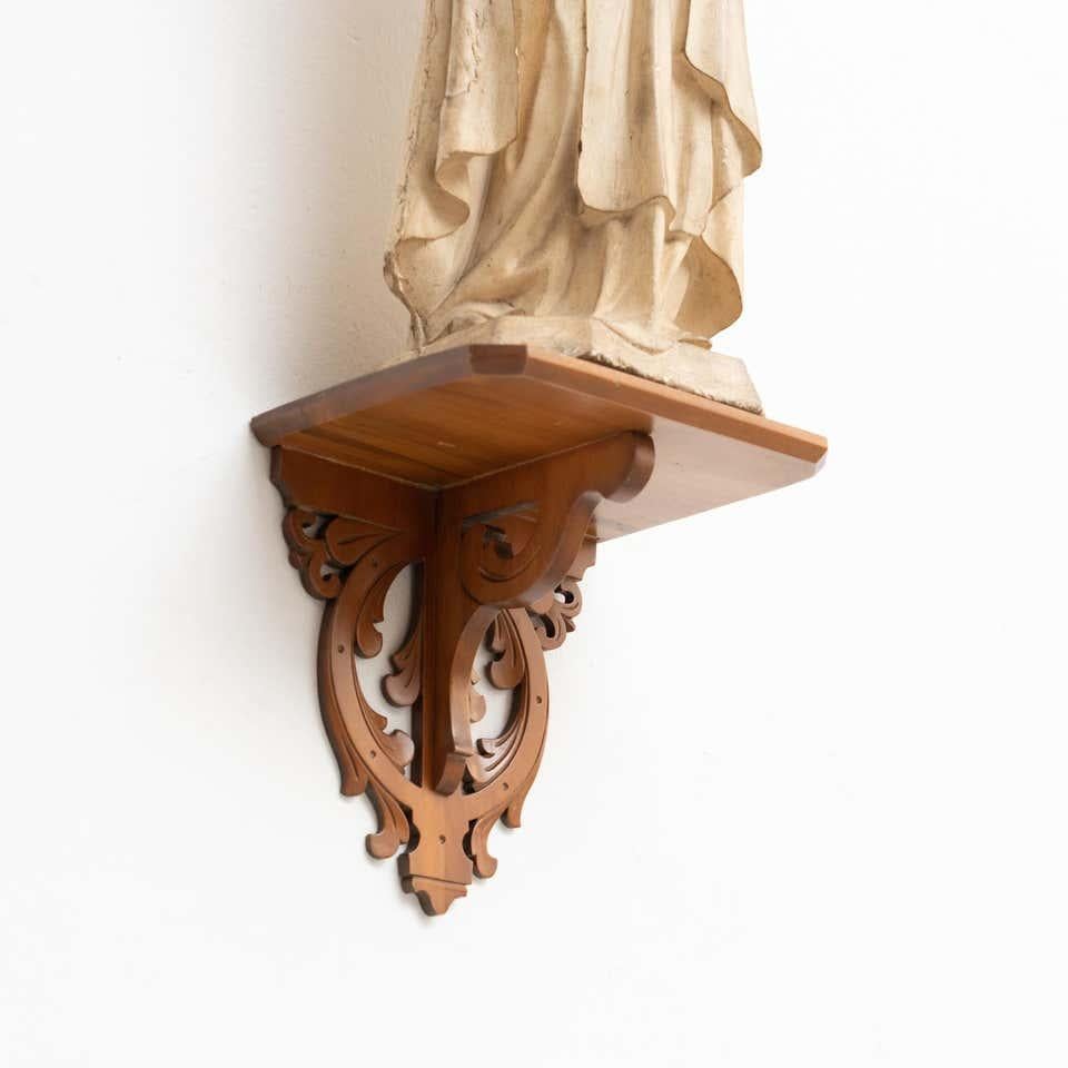 Plaster Virgin Traditional Figure in a Wooden Altar, circa 1940 For Sale 1