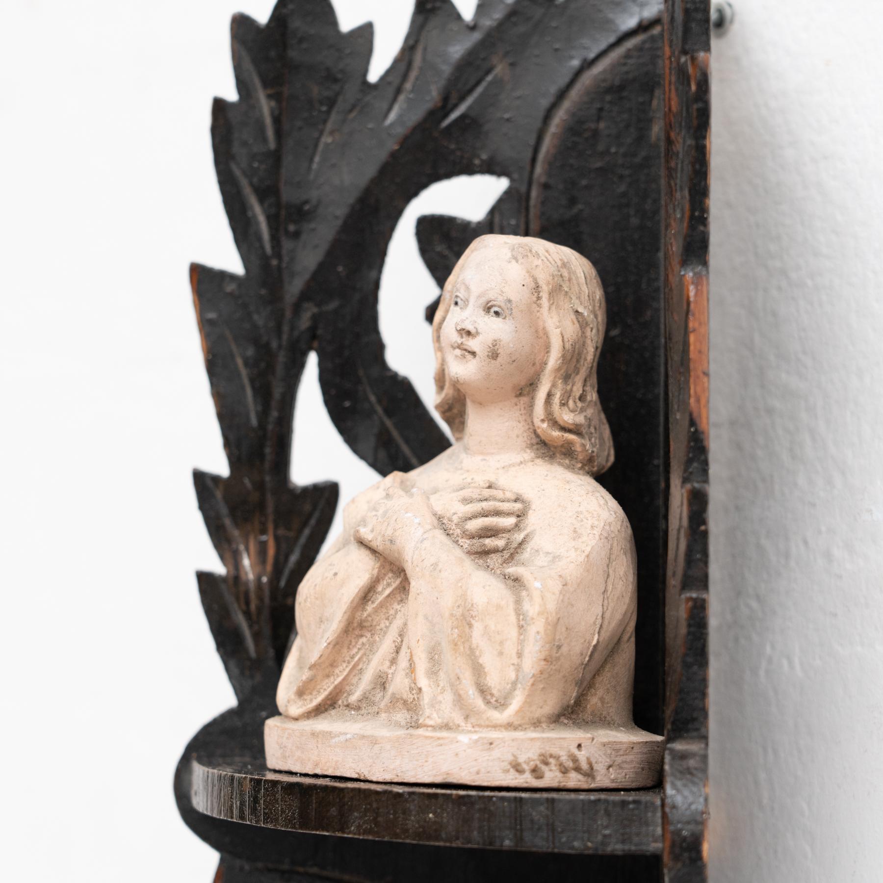 Plaster Virgin Traditional Figure in a Wooden Altar, circa 1950 In Good Condition For Sale In Barcelona, ES
