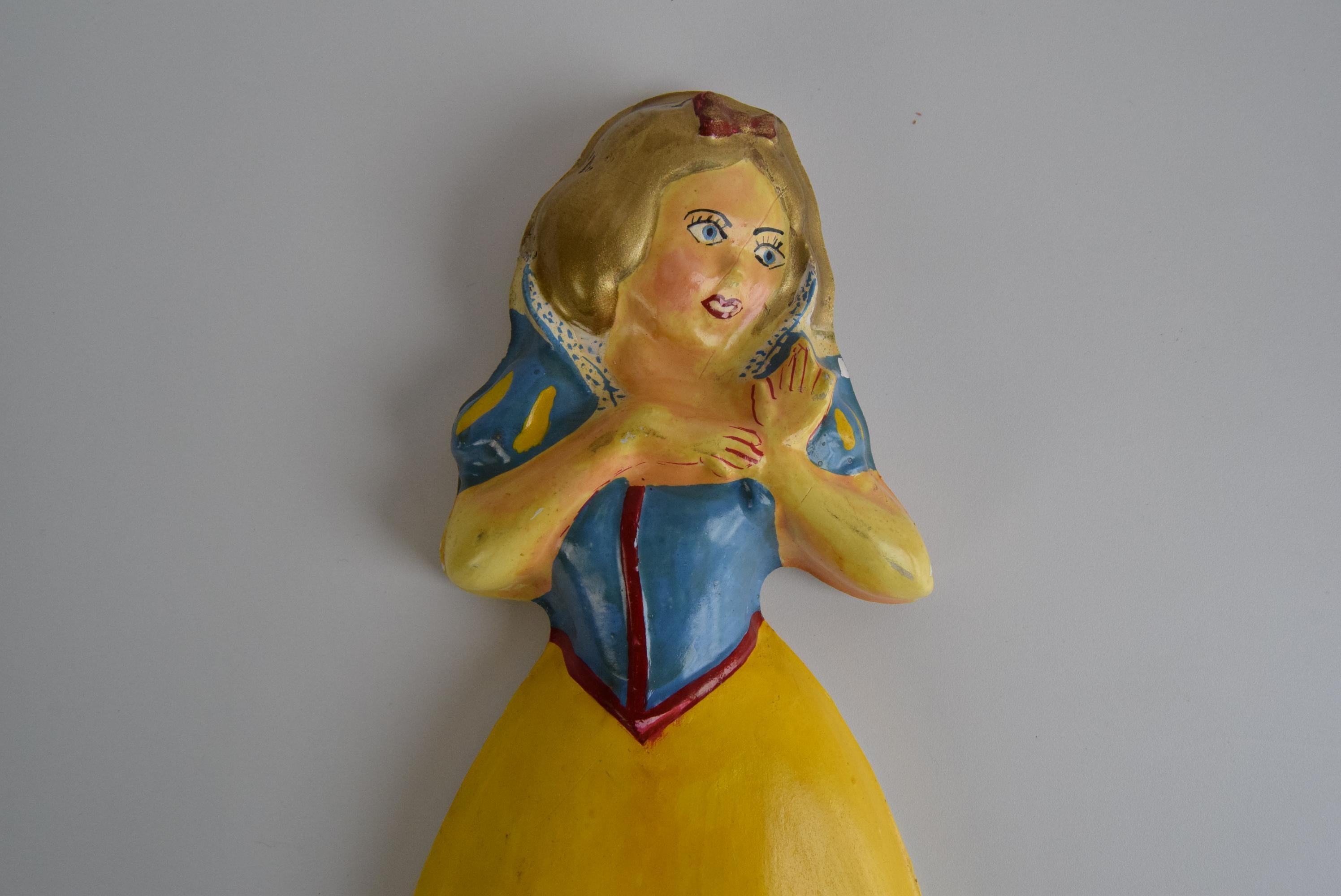 Mid-Century Modern Plaster Wall Sculpture / Snow White, 1950's. For Sale