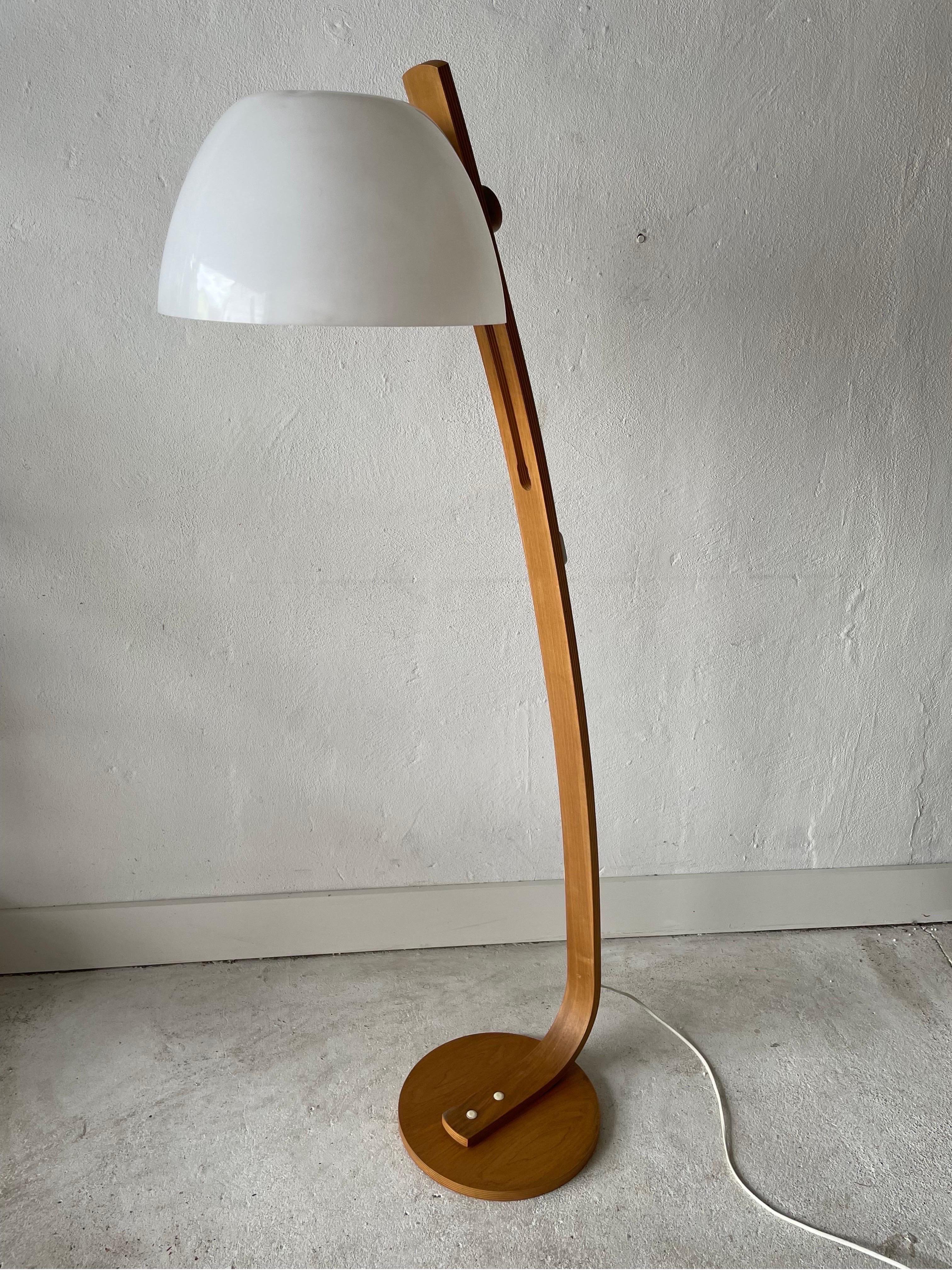 Plastic and Bent Wood Body Space Age Floor Lamp by Temde, 1970s, Switzerland In Good Condition In Hagenbach, DE