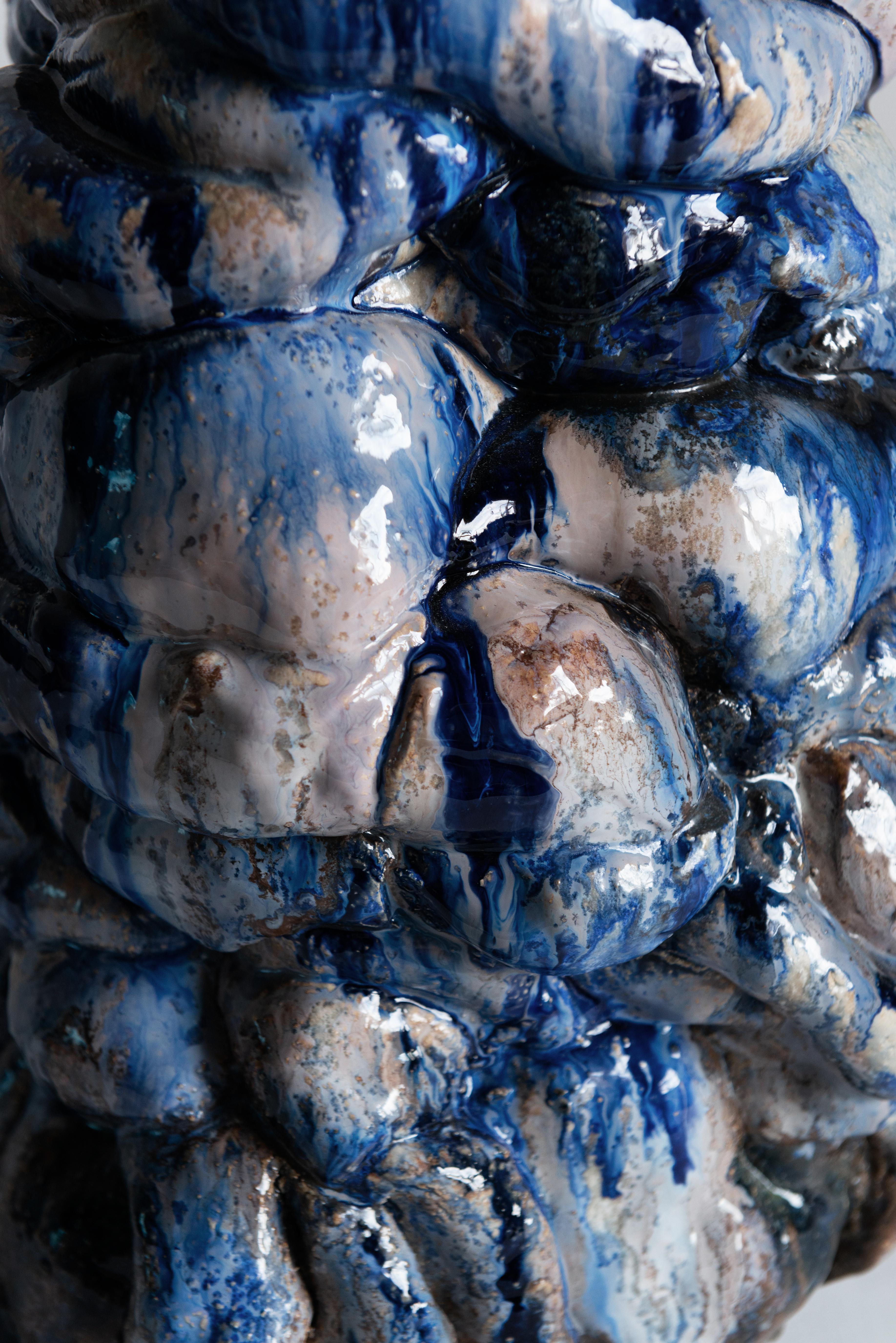 Plastische blaue Kunststoff-Skulptur von Natasja Alers (Niederländisch) im Angebot
