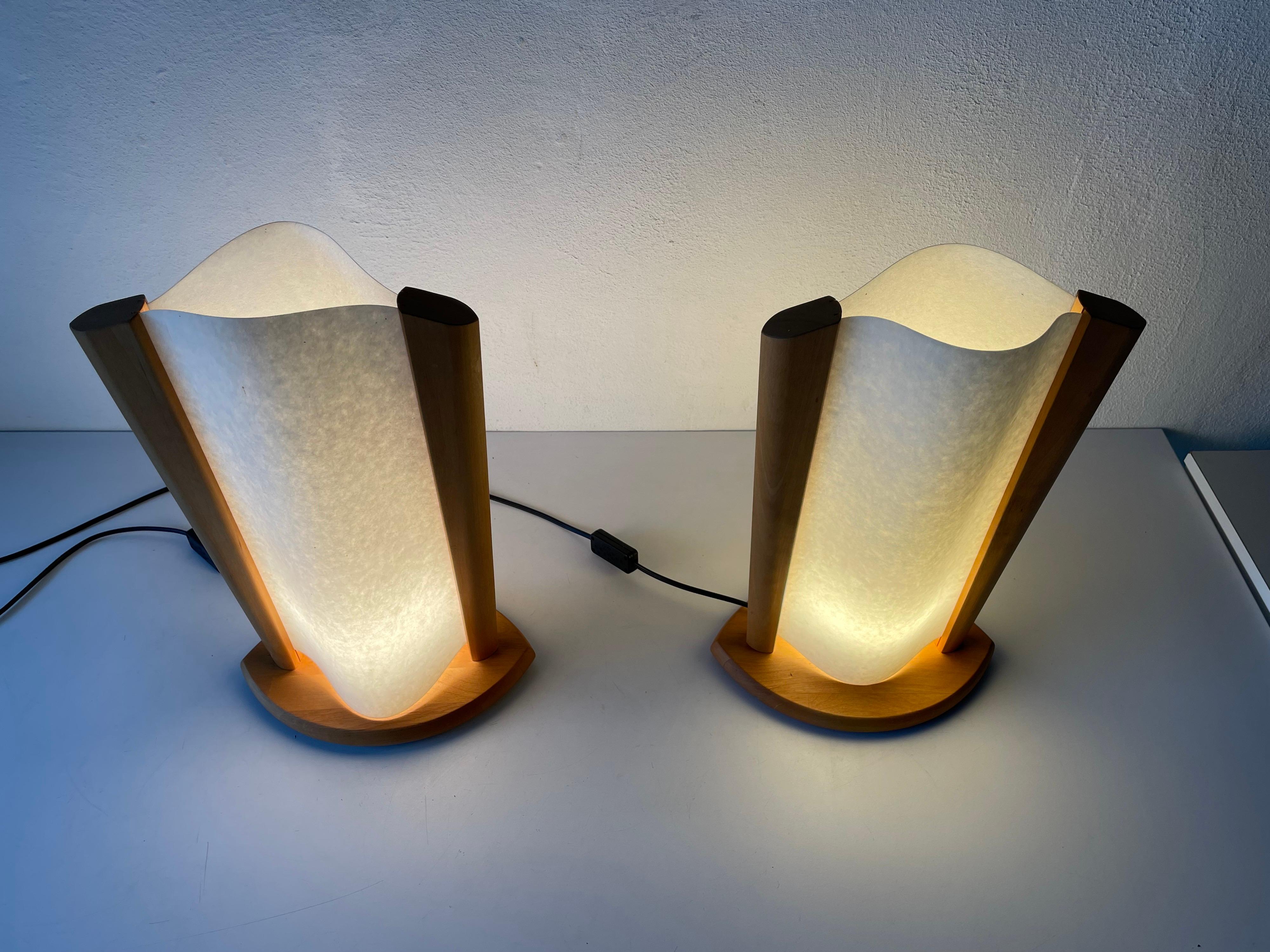 Plastic Paper and Wood Frame Pair of Table Lamps by Domus, 1980s, Italy For Sale 6