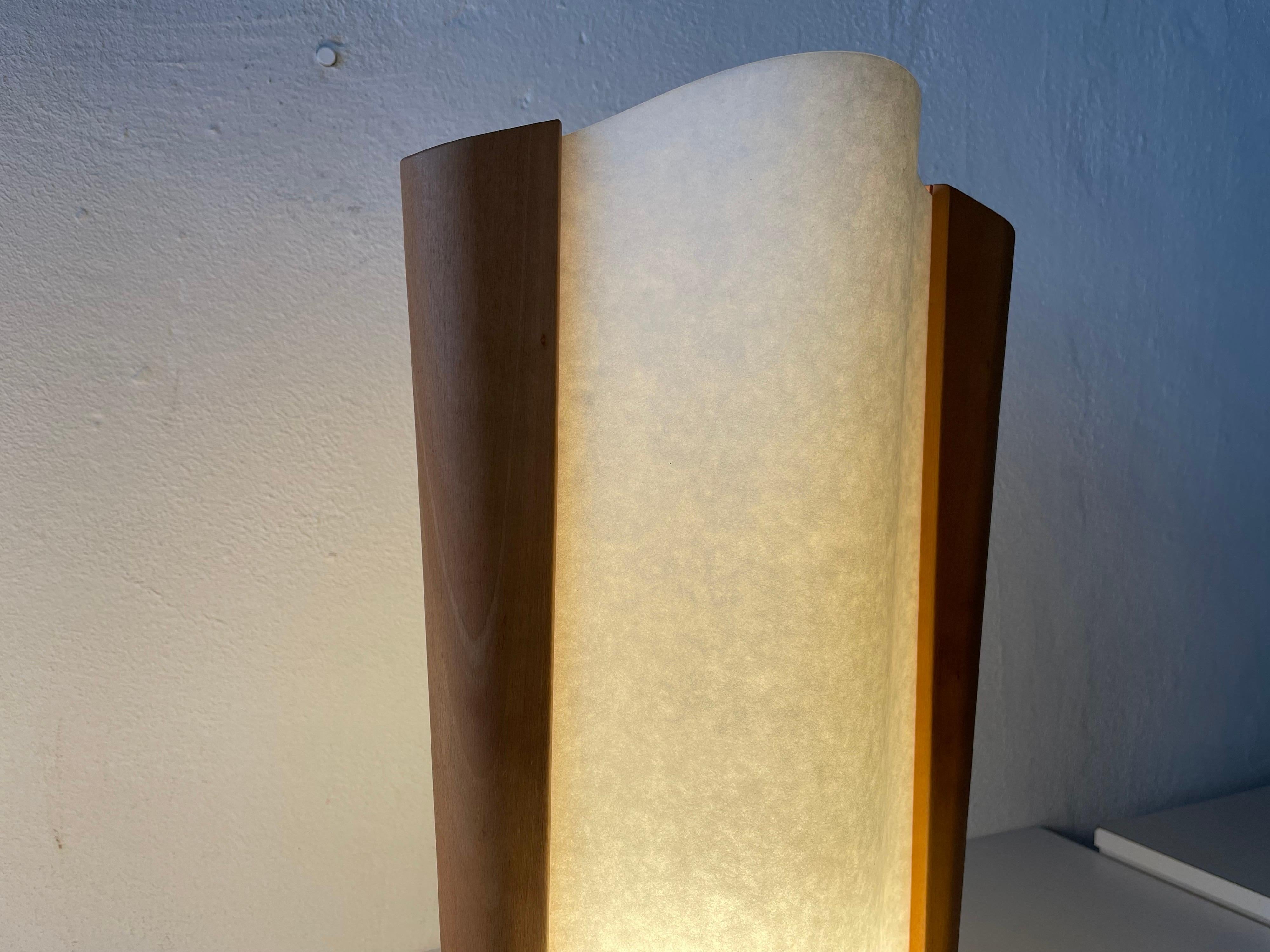 Plastic Paper and Wood Frame Pair of Table Lamps by Domus, 1980s, Italy For Sale 9