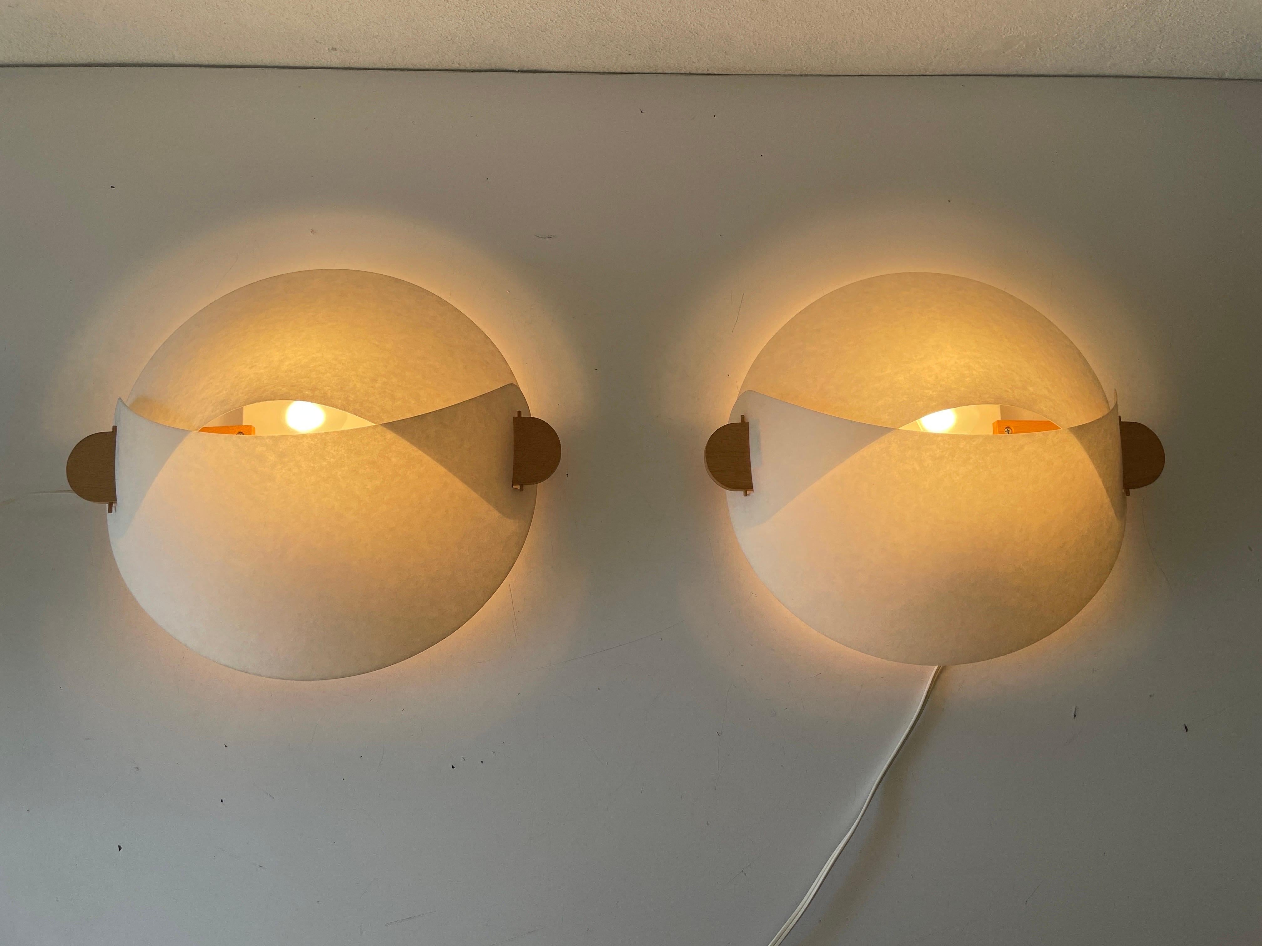 Plastic Paper and Wood Pair of Sconces or Ceiling Lamps by Domus, 1980s, Italy For Sale 7