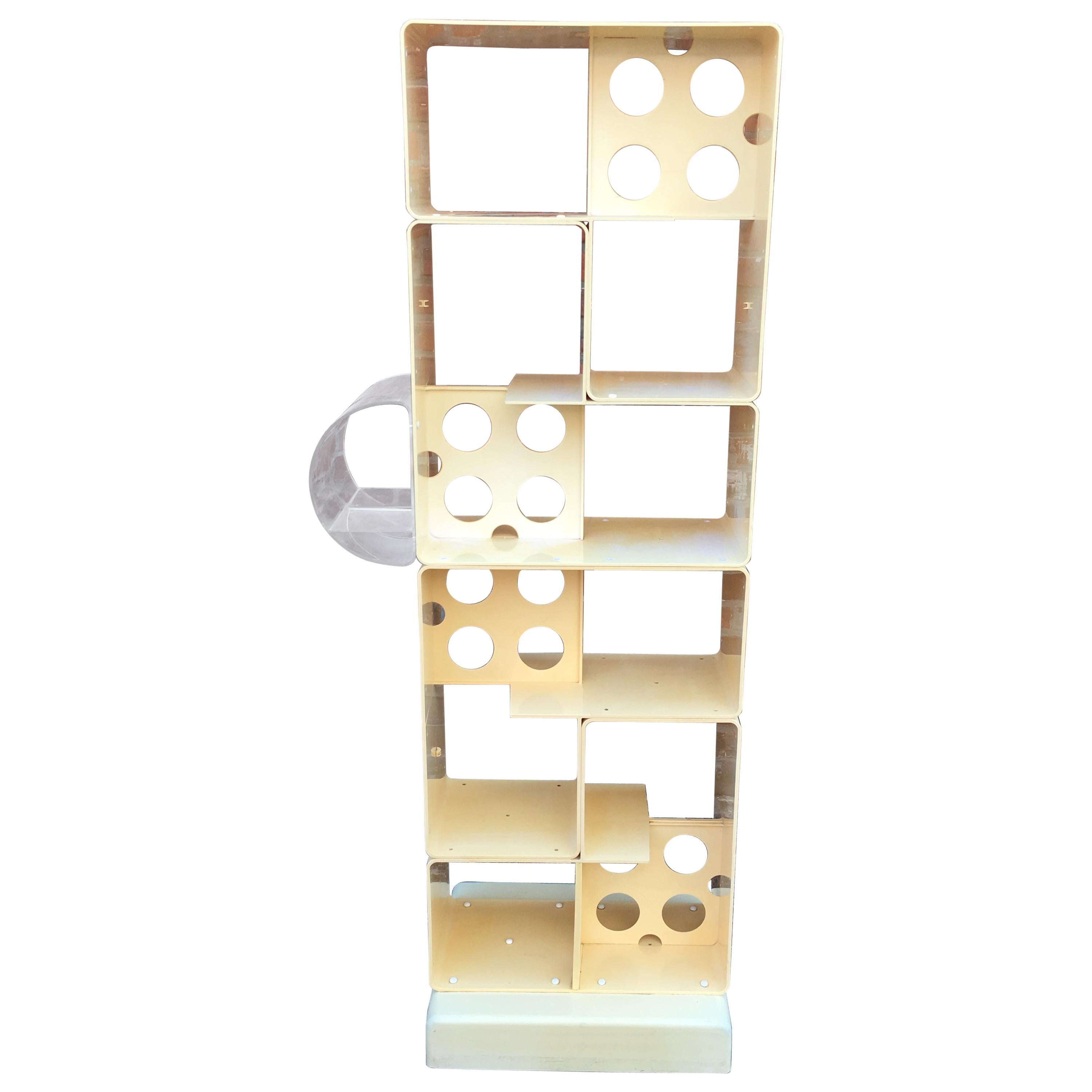 Scaffale in plastica 1960-1970 circa, smontabile in 2 parti in vendita
