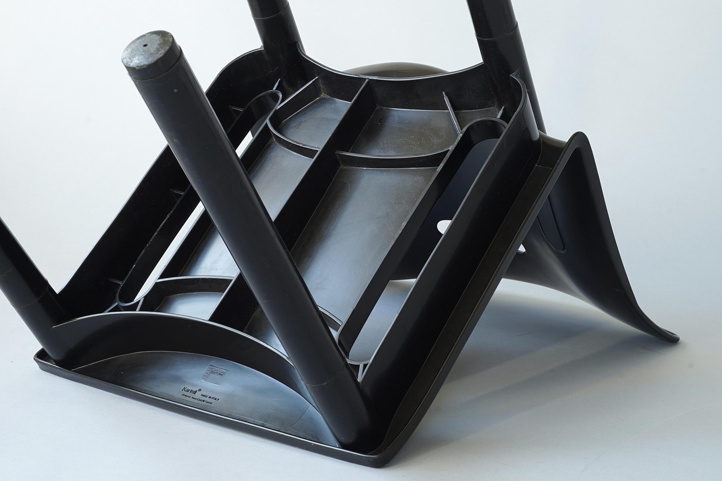 Plastic Stacking Chair by Anna Castelli Ferrieri 3
