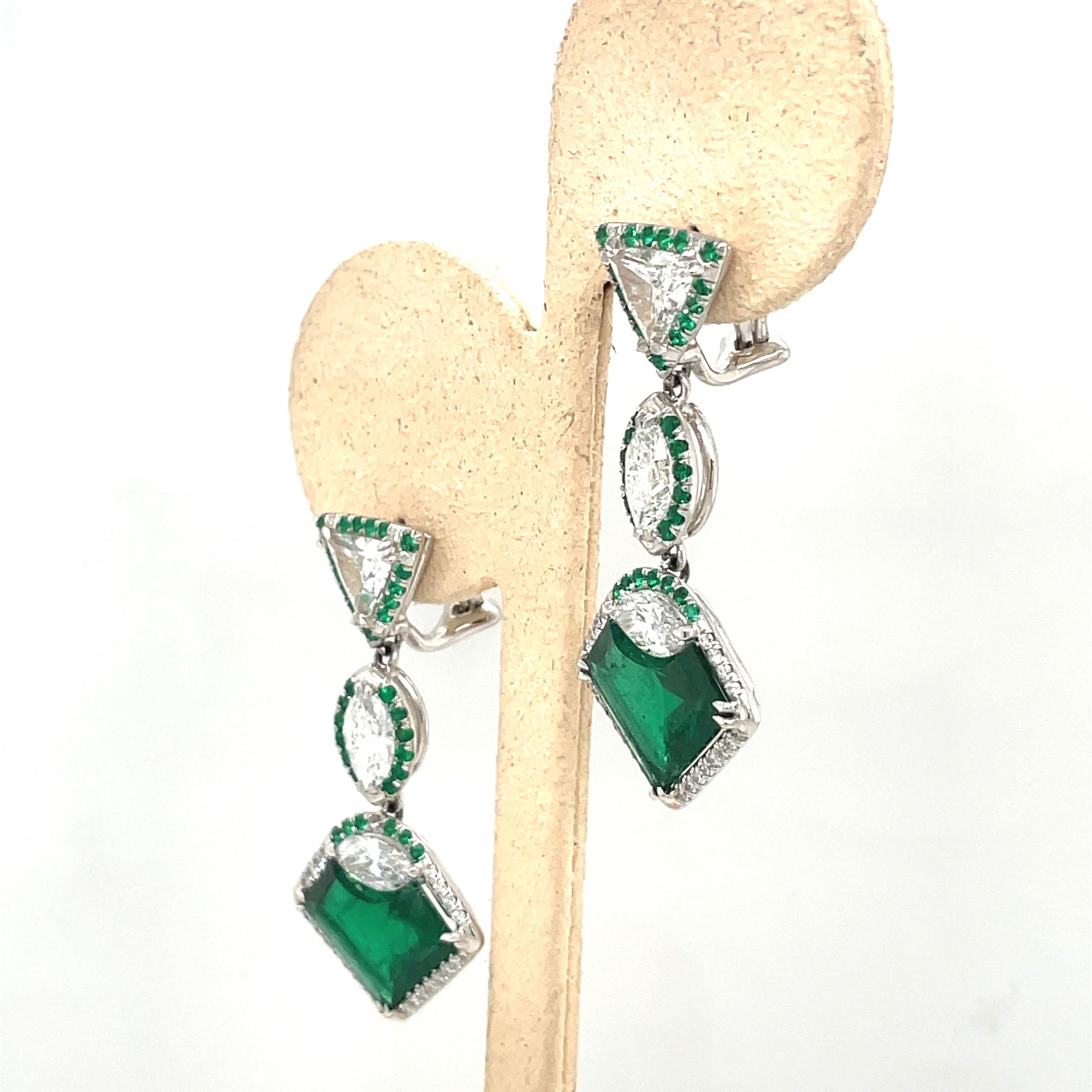 Women's or Men's Plat/18kt Gold, 6.74ct. Gem Quality, Heart Emerald & 11.31ct. Diamond Earrings