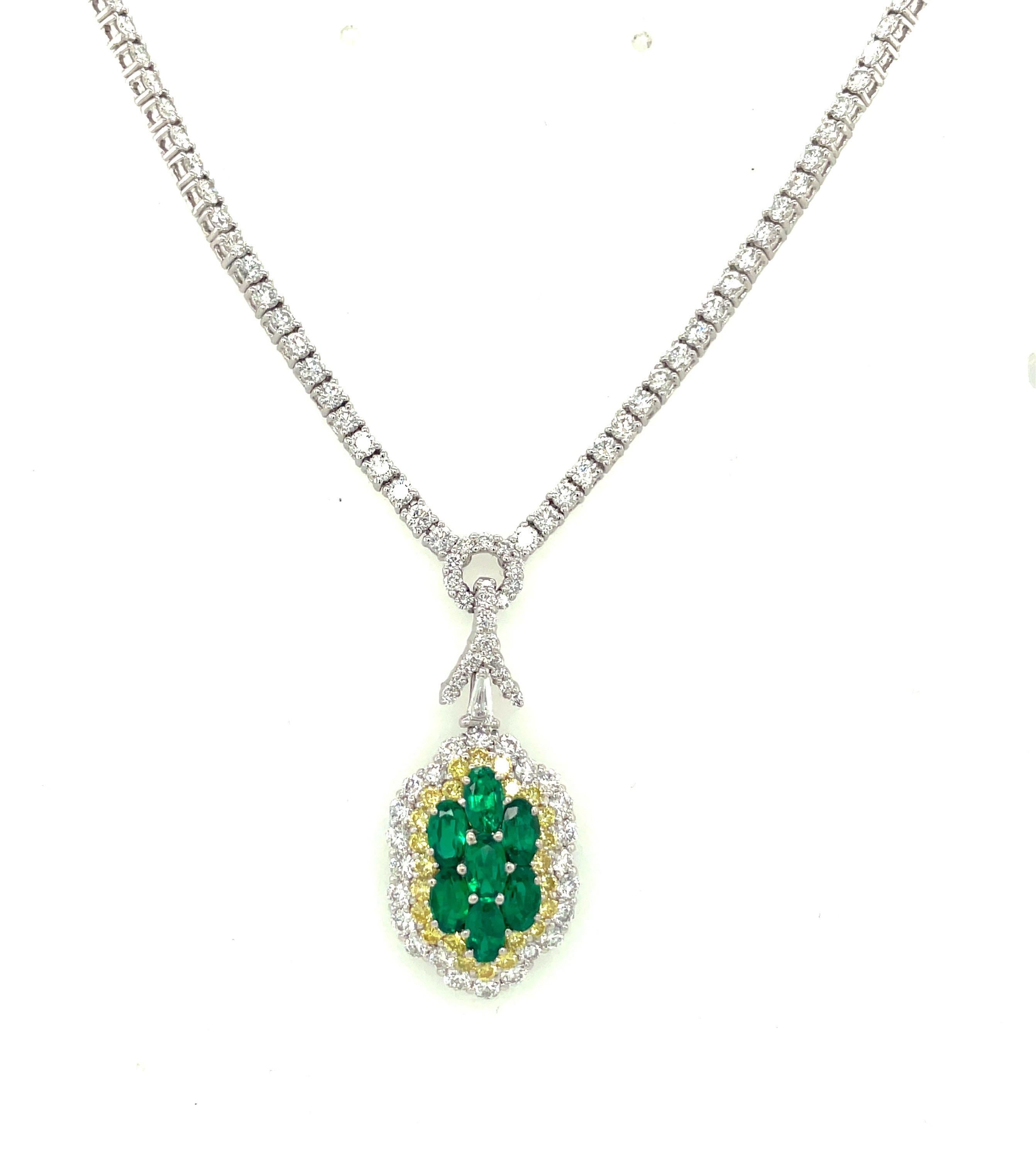 Plat/18KT YG 7.80Ct Diamond Pendant Necklace 1.59CT Emerald .56Ct Yellow Diamond For Sale 2