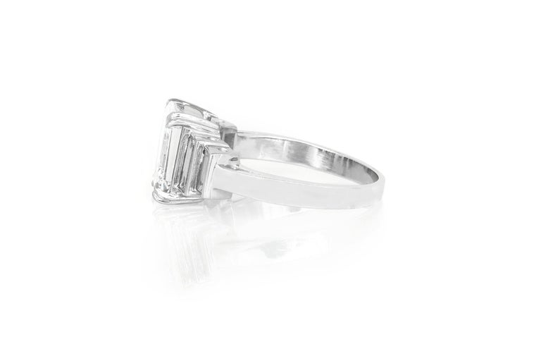 Plat Emerald Cut GIA Center Diamond with Baguette Cut on Side For Sale at  1stDibs