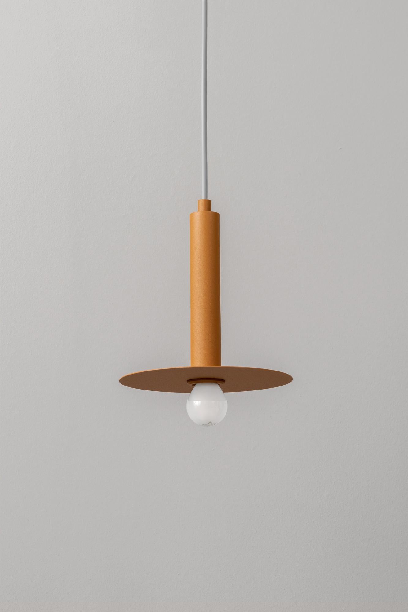 Plate Classic Coral Pendelleuchte von +kouple (Postmoderne) im Angebot